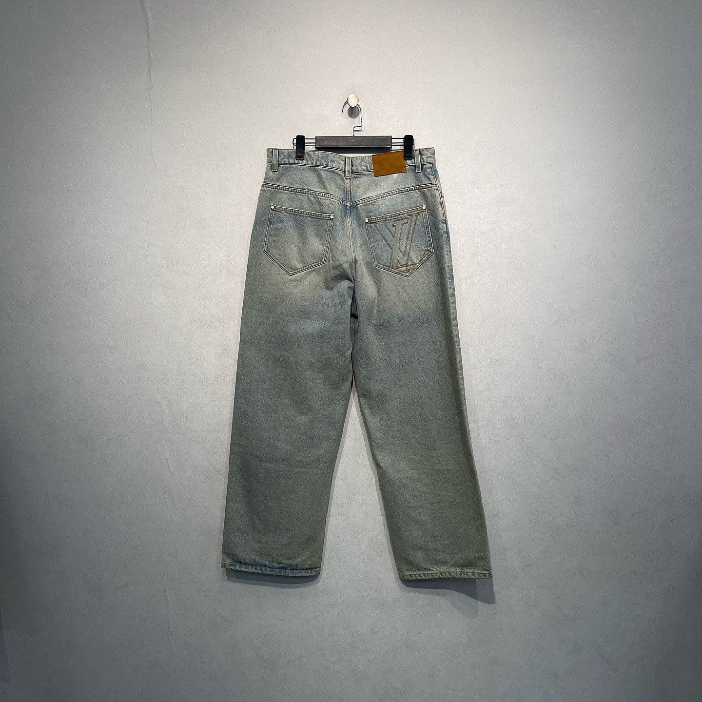 Louis Vuitton Louis Vuitton Staples Edition Denim Jeans Size 32 Size US 32 / EU 48 - 2 Thumbnail