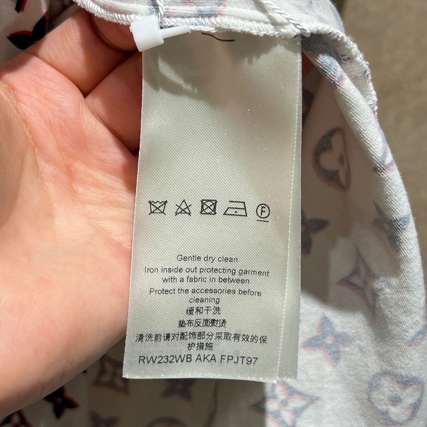 Louis Vuitton Louis Vuitton Monogram Short Sleeve T-Shirt Size S Size S / US 4 / IT 40 - 4 Thumbnail