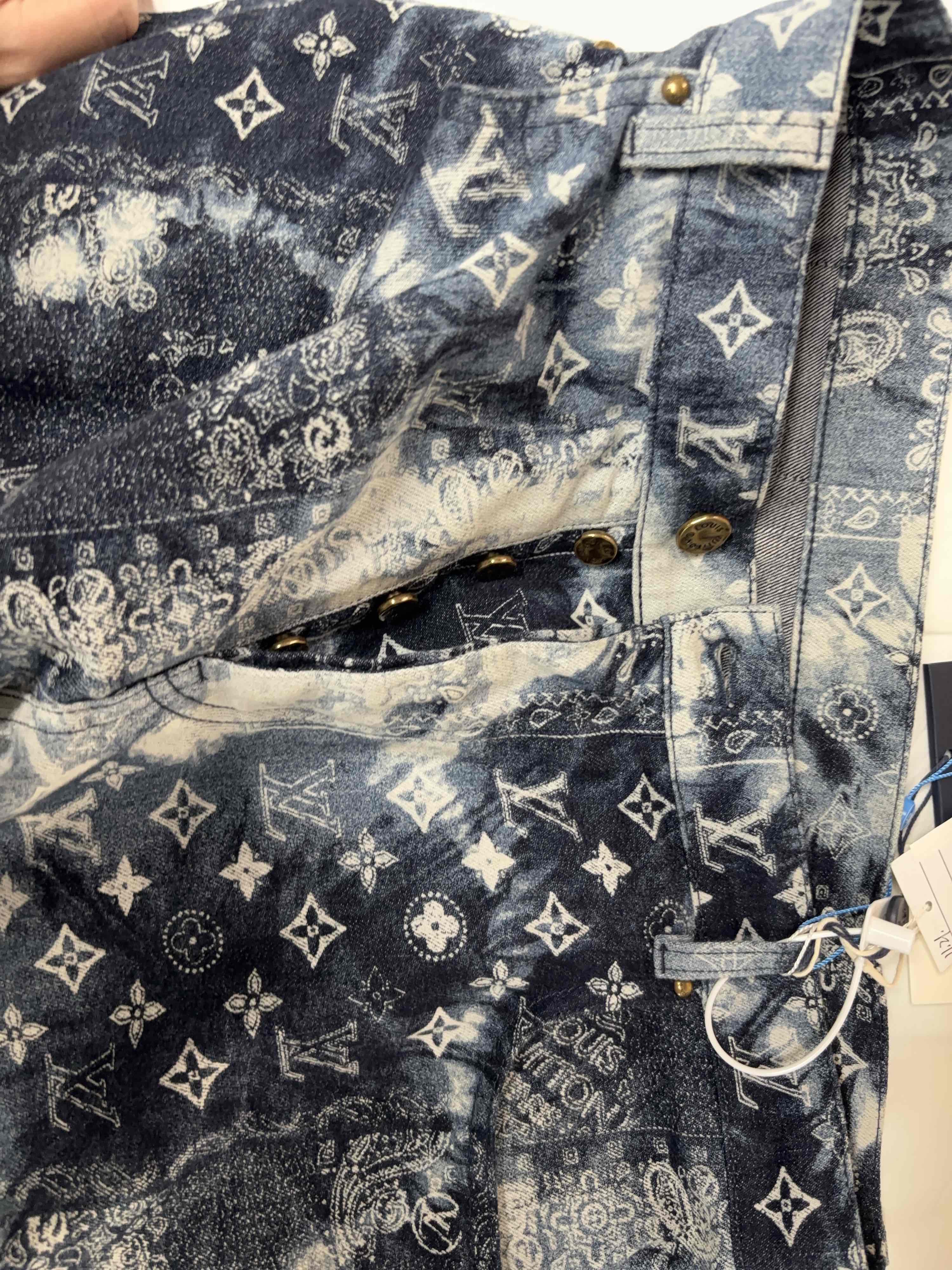 Louis Vuitton Louis Vuitton Monogram Bandana Denim Shorts Size 31 Size US 31 - 6 Thumbnail