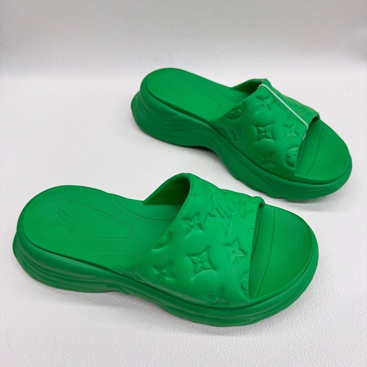 Louis Vuitton Louis Vuitton Embossed Monogram Platform Sandals Size 38 Size US 8 / IT 38 - 6 Thumbnail