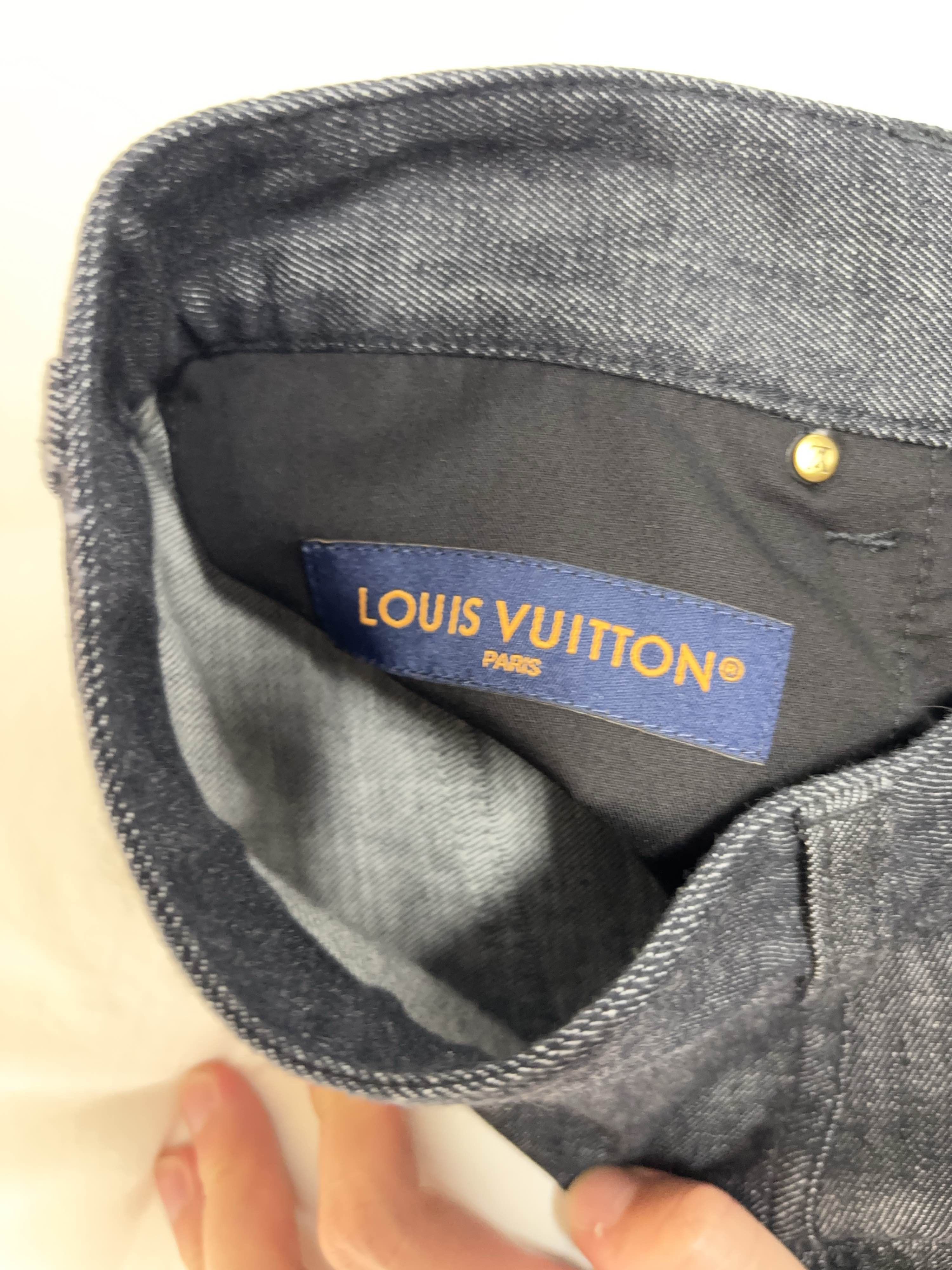 Louis Vuitton Louis Vuitton Embroidered Logo Denim Shorts Size 28 Size US 28 / EU 44 - 3 Thumbnail