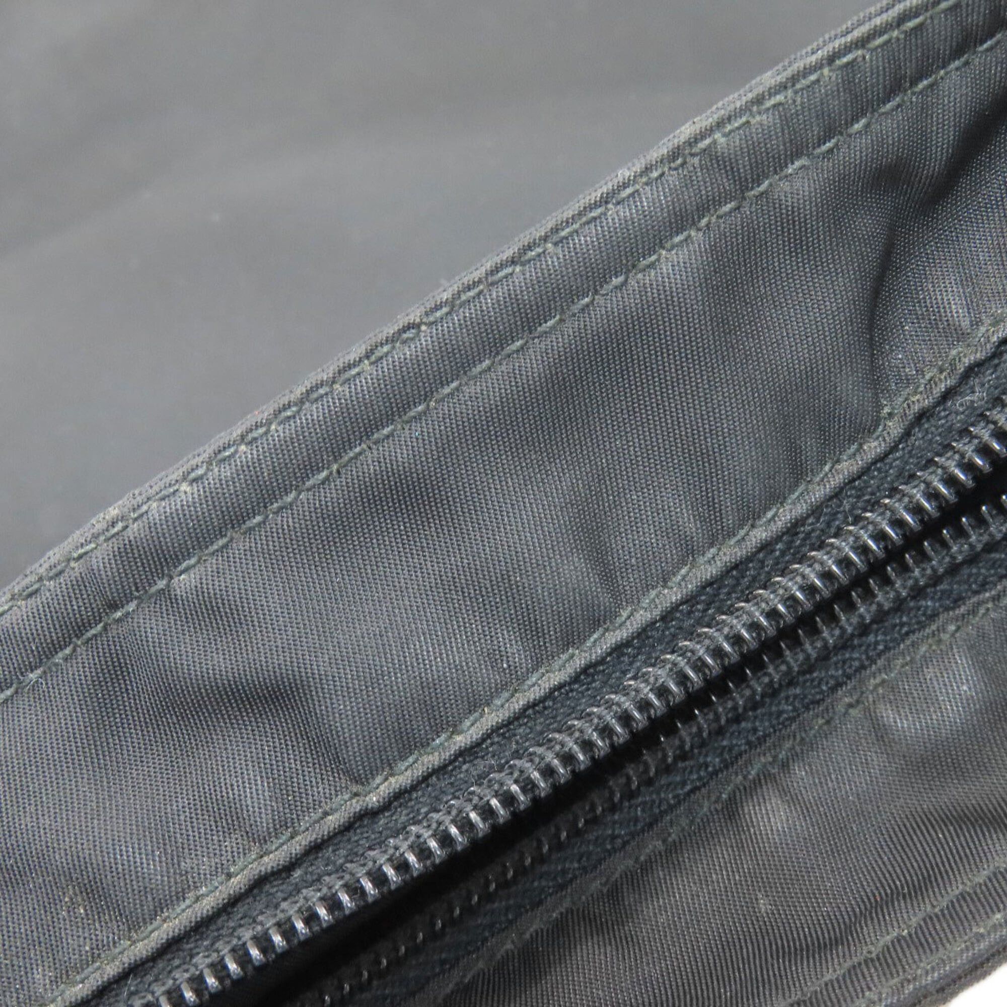 Prada Prada logo hardware shoulder bag, nylon, women's. Size ONE SIZE - 15 Thumbnail