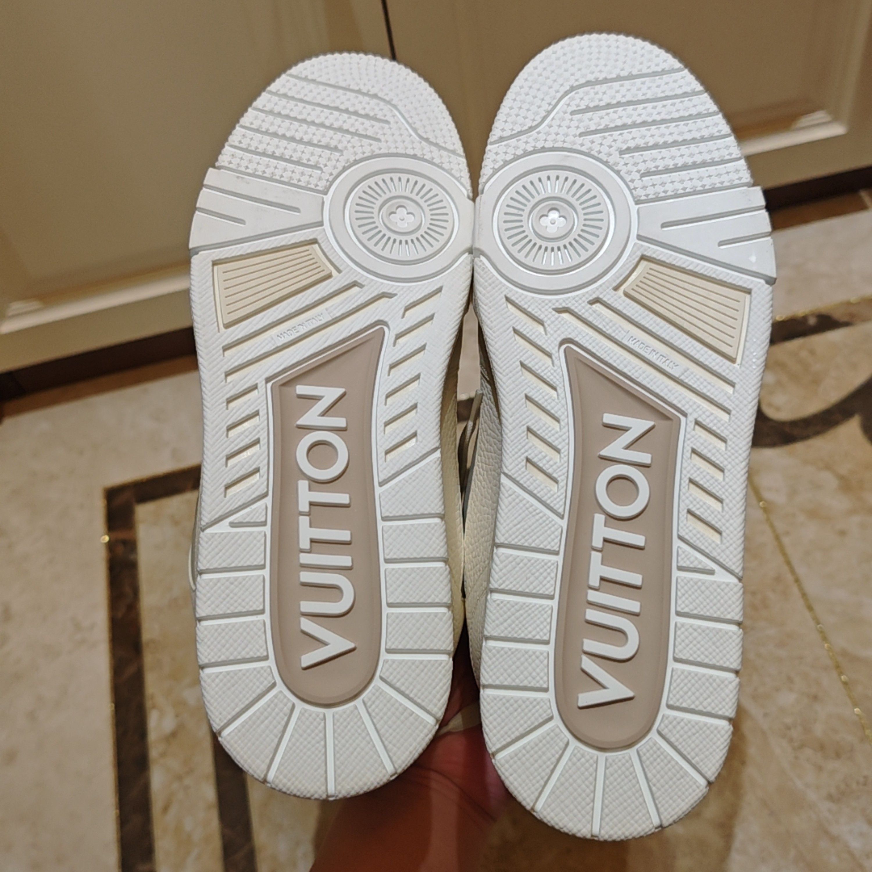Louis Vuitton Louis Vuitton Beige Trainers Size US 9 / EU 42 Size US 9 / EU 42 - 4 Thumbnail