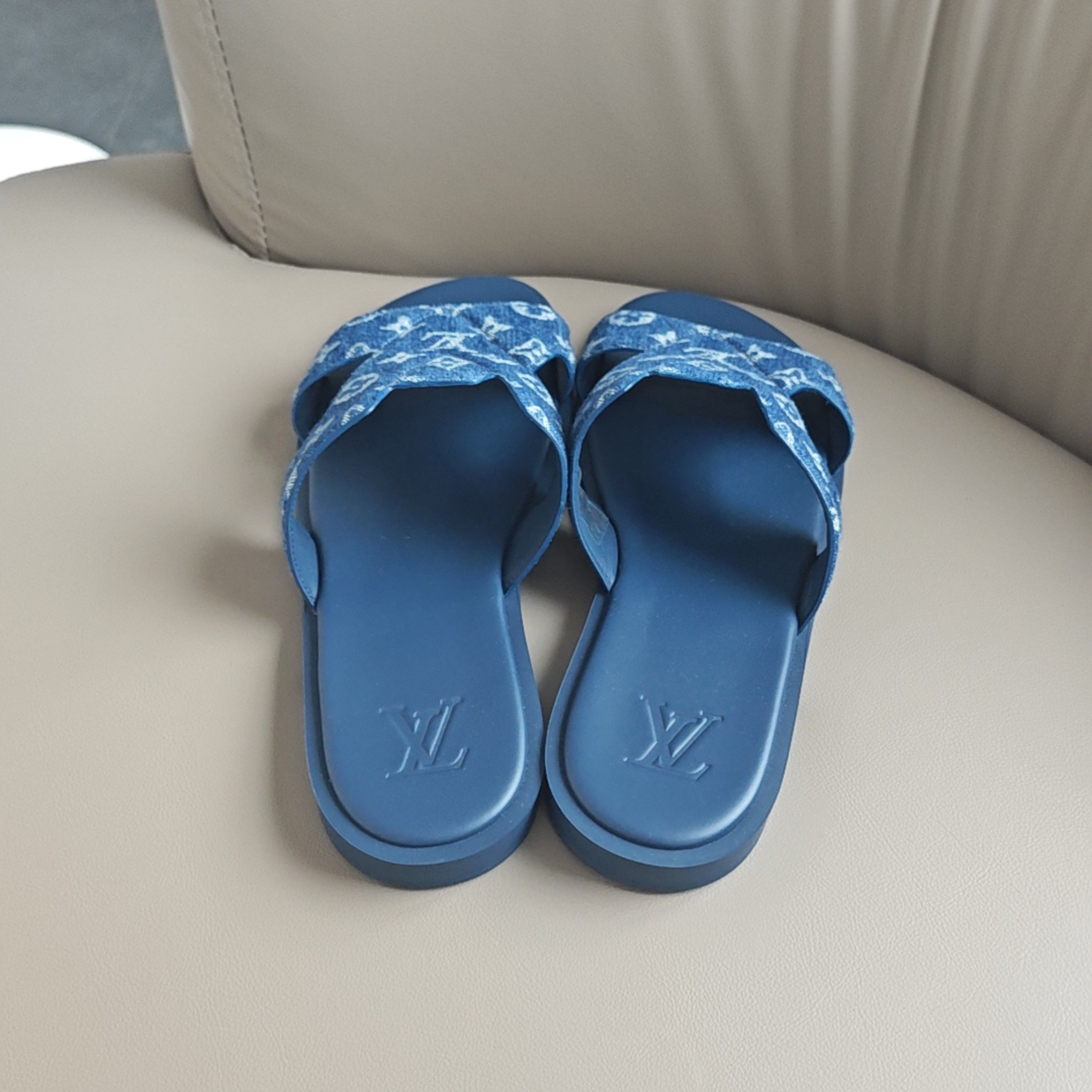 Louis Vuitton Louis Vuitton Monogram Denim Sandals Size 11 Size US 11 / EU 44 - 3 Thumbnail