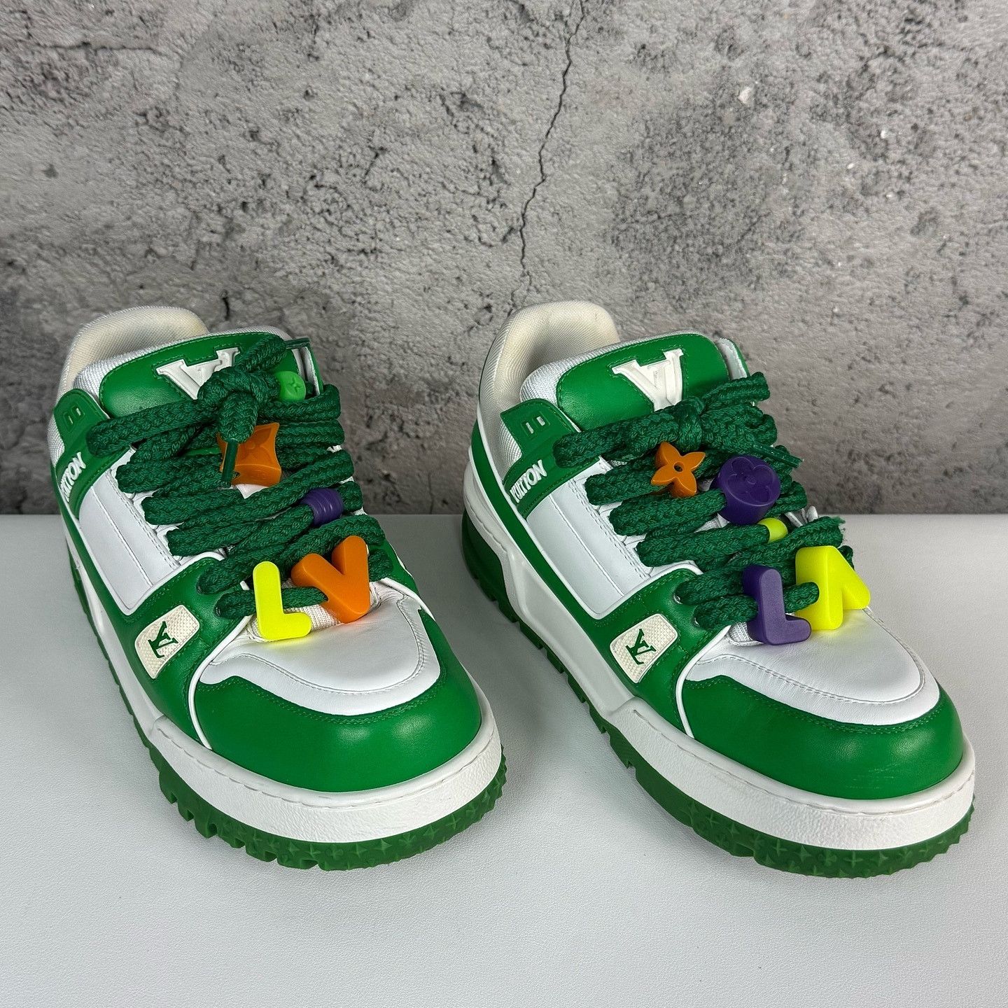 Louis Vuitton Louis Vuitton Trainer Maxi Sneakers Green White Size 9 Size US 9 / EU 42 - 6 Thumbnail