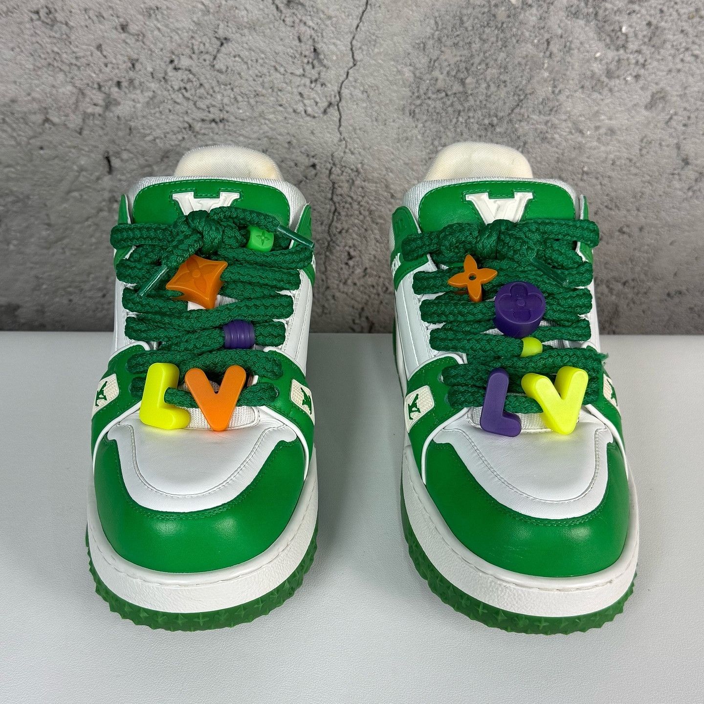 Louis Vuitton Louis Vuitton Trainer Maxi Sneakers Green White Size 9 Size US 9 / EU 42 - 2 Thumbnail