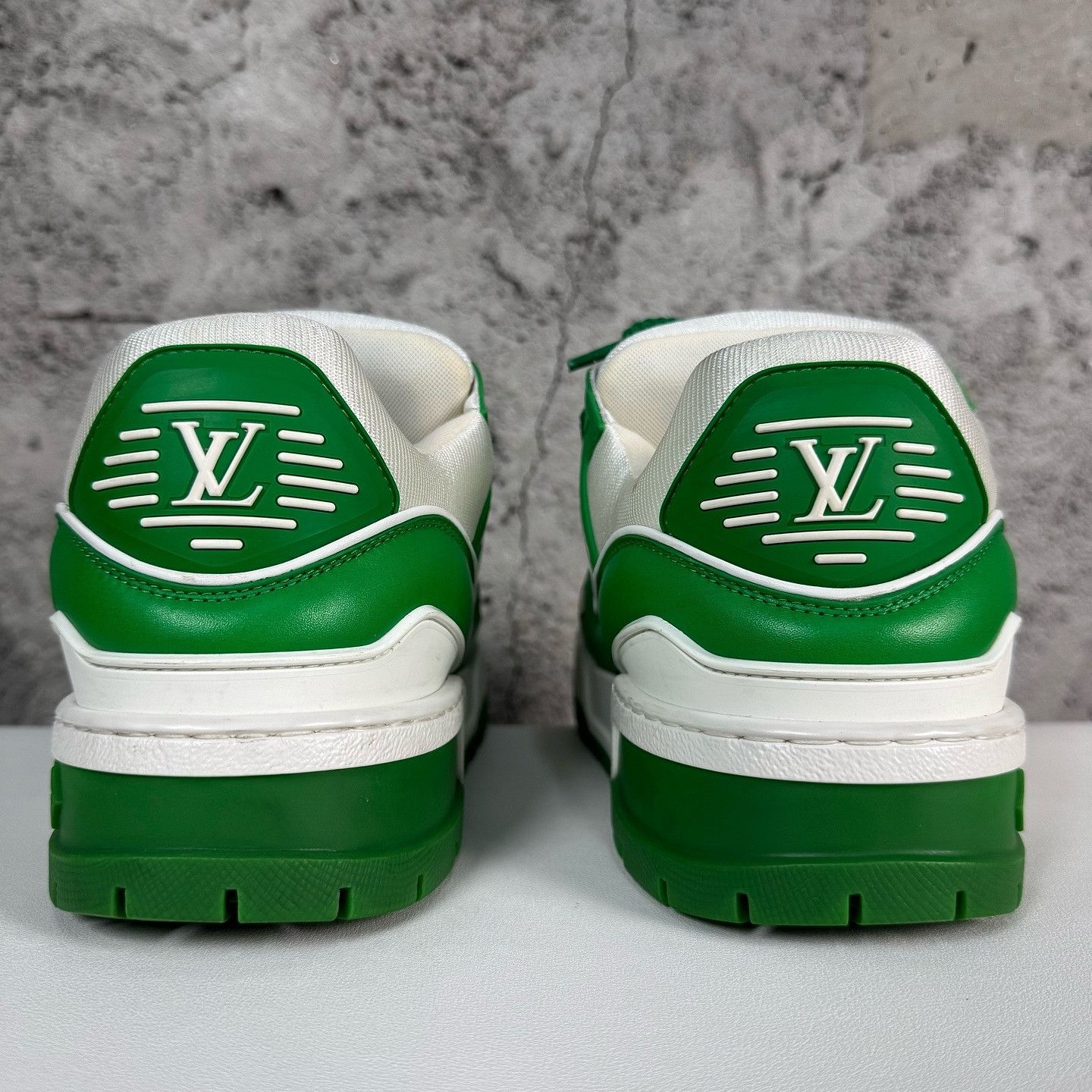 Louis Vuitton Louis Vuitton Trainer Maxi Sneakers Green White Size 9 Size US 9 / EU 42 - 3 Thumbnail