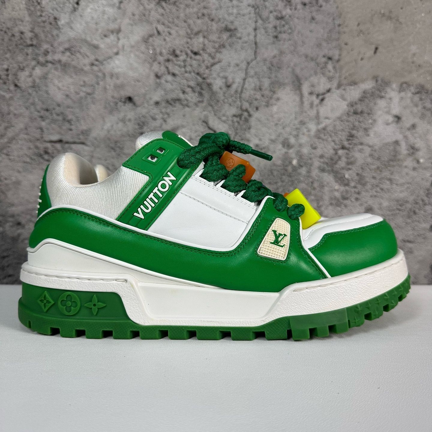 Louis Vuitton Louis Vuitton Trainer Maxi Sneakers Green White Size 9 Size US 9 / EU 42 - 7 Thumbnail