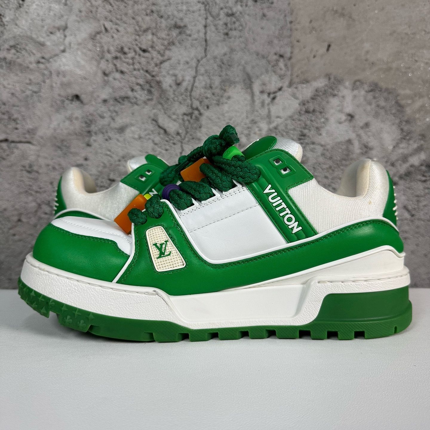 Louis Vuitton Louis Vuitton Trainer Maxi Sneakers Green White Size 9 Size US 9 / EU 42 - 9 Thumbnail