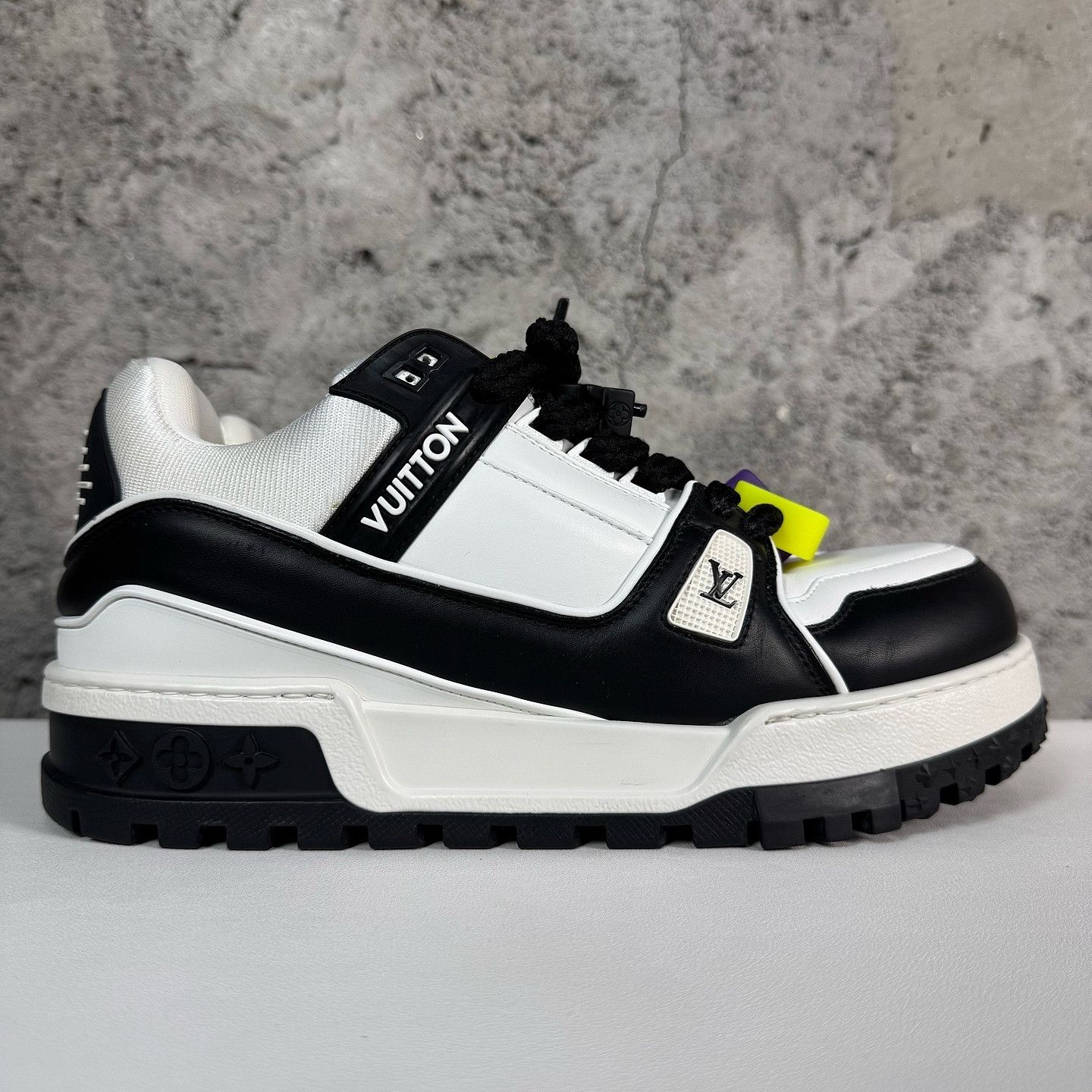 Louis Vuitton Louis Vuitton Trainer Maxi Sneakers Size 9 Size US 9 / EU 42 - 6 Thumbnail
