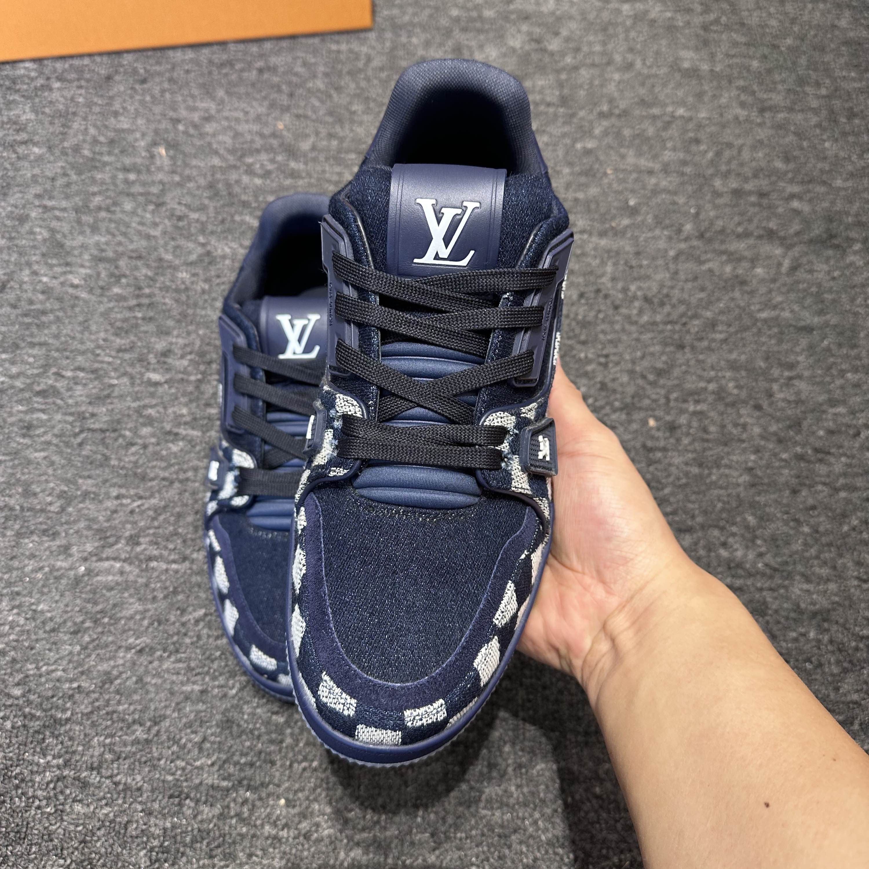 Louis Vuitton Louis Vuitton Damier Denim Trainer Sneakers US 6 Size US 6 / EU 39 - 12 Thumbnail