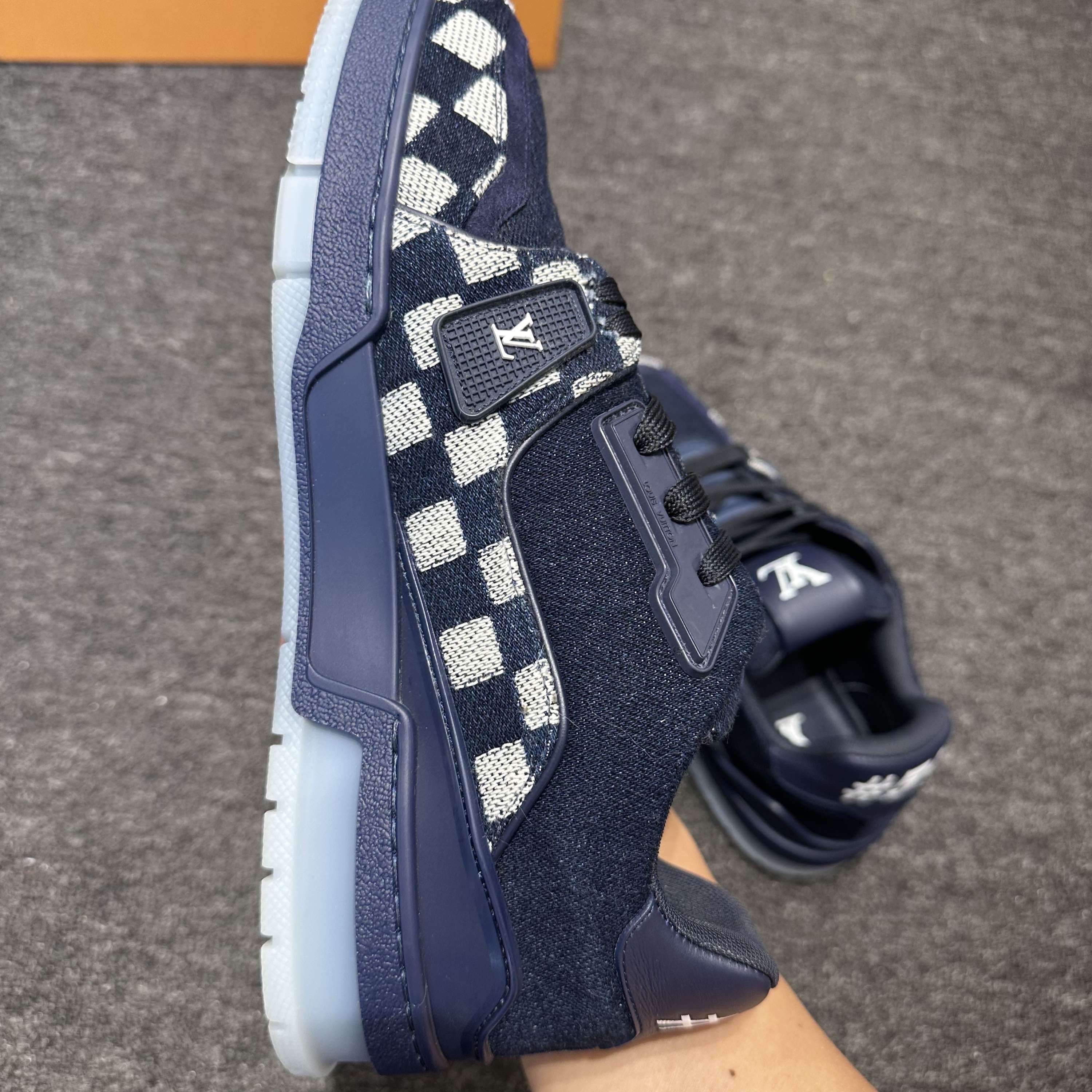 Louis Vuitton Louis Vuitton Damier Denim Trainer Sneakers US 6 Size US 6 / EU 39 - 17 Thumbnail