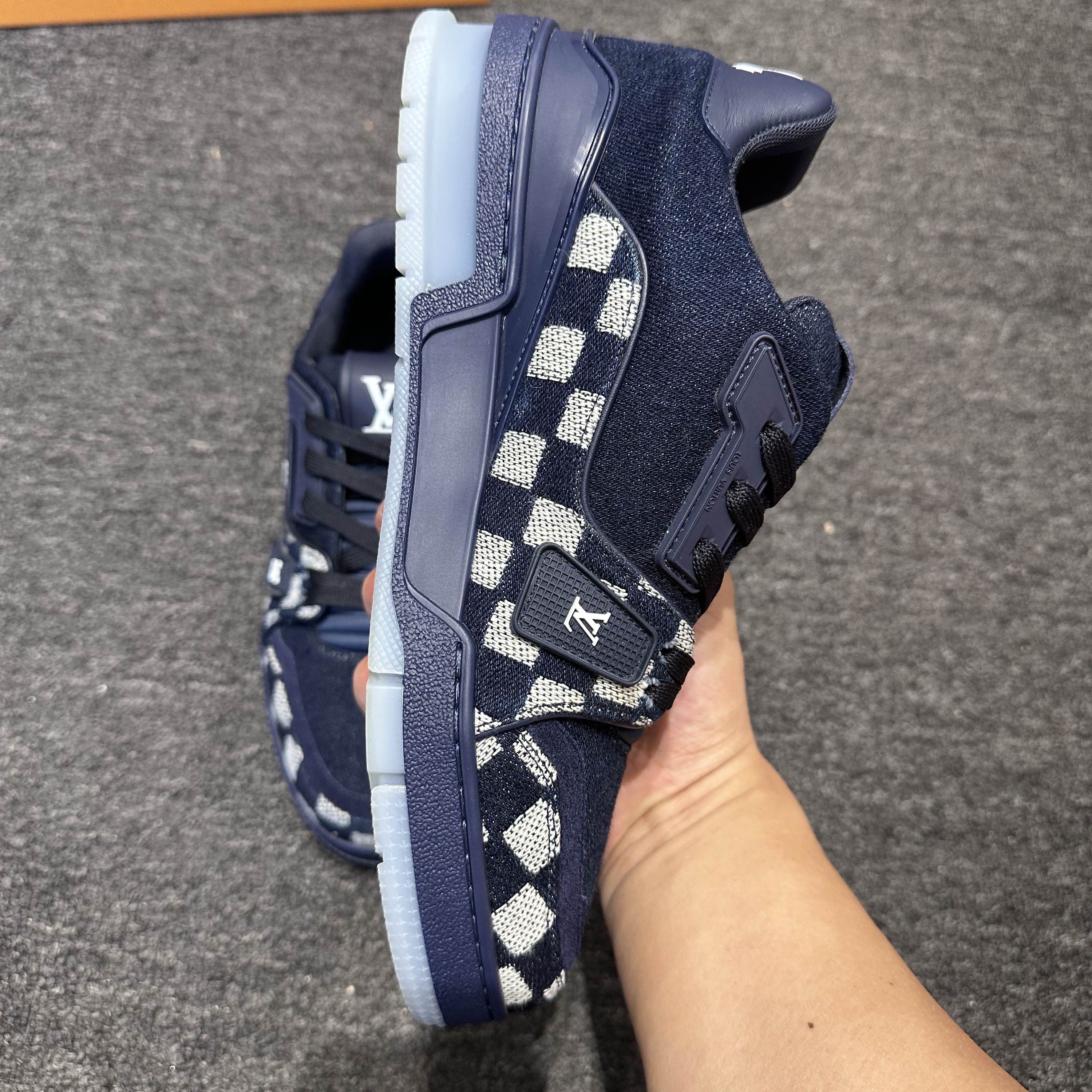 Louis Vuitton Louis Vuitton Damier Denim Trainer Sneakers US 6 Size US 6 / EU 39 - 13 Thumbnail