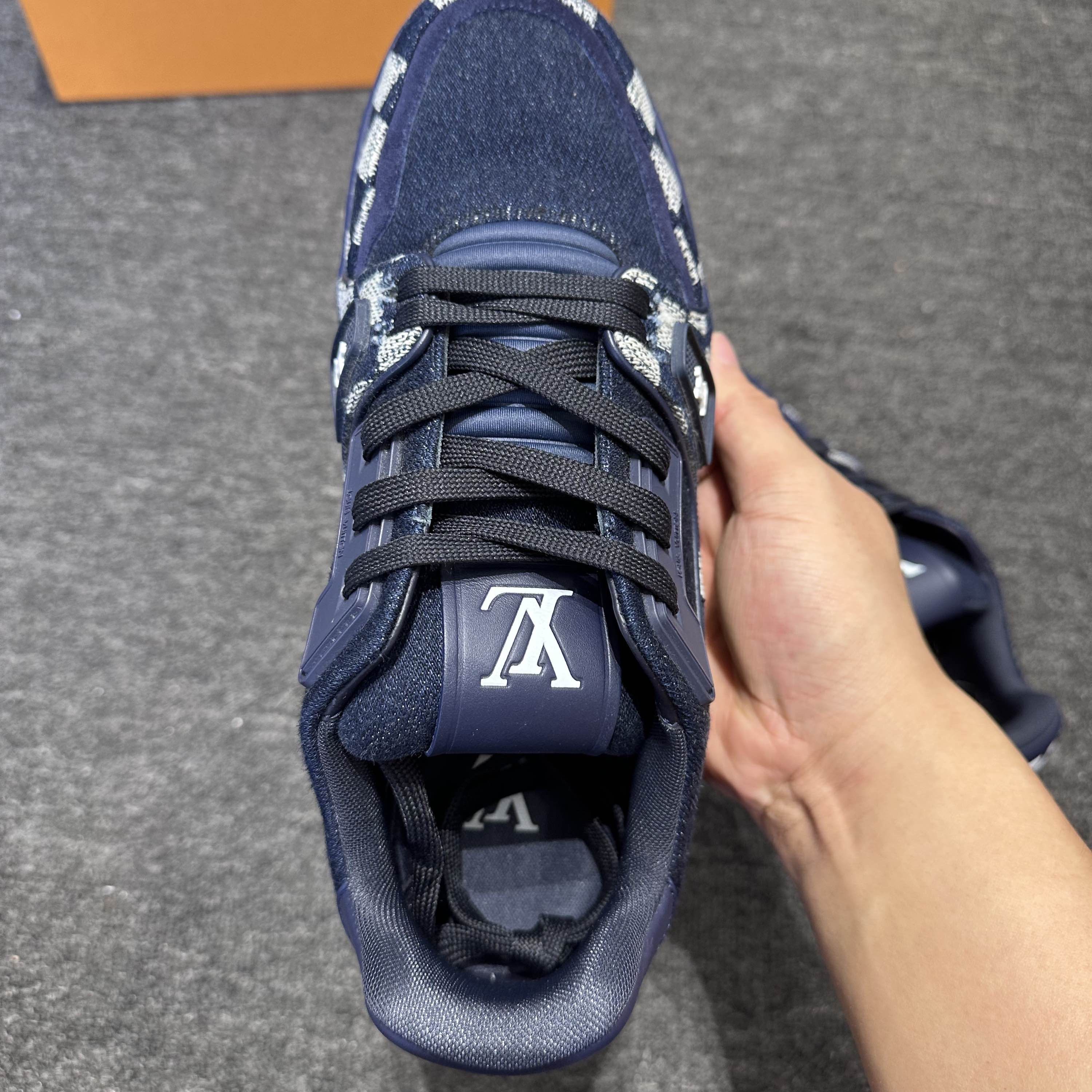 Louis Vuitton Louis Vuitton Damier Denim Trainer Sneakers US 6 Size US 6 / EU 39 - 18 Thumbnail