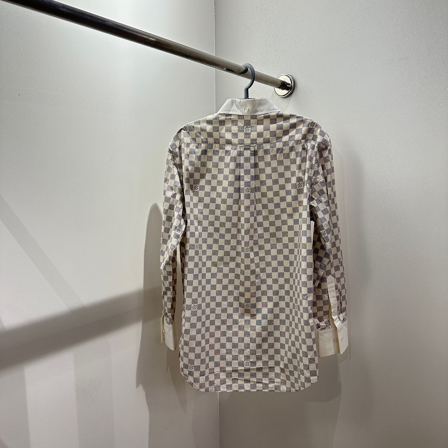 Louis Vuitton Louis Vuitton Damier Check Button Up Size 34 Size XS / US 0-2 / IT 36-38 - 2 Thumbnail