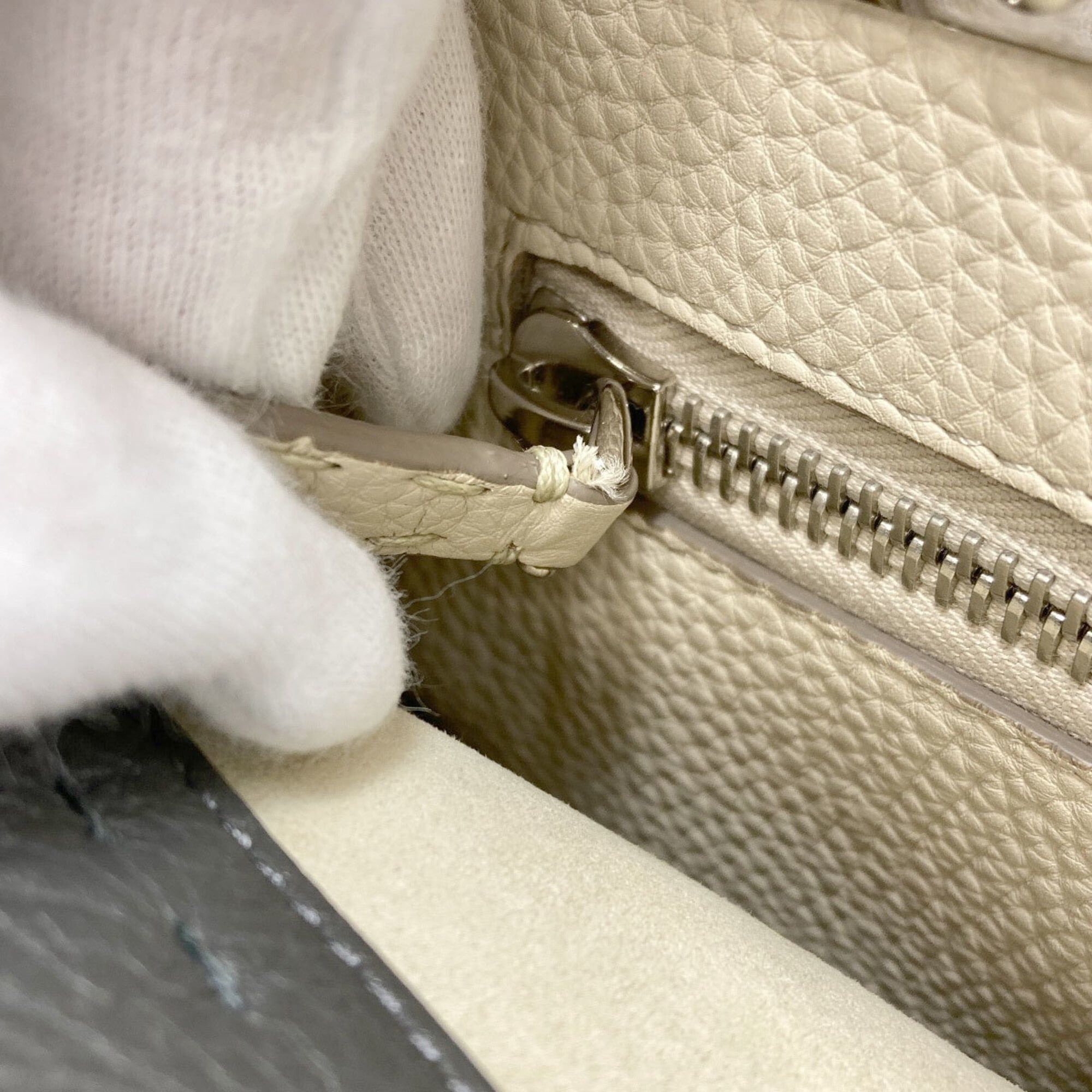 Fendi Fendi Peekaboo Medium Selleria 2-Way Handbag, Calfskin, Women's Size ONE SIZE - 12 Thumbnail