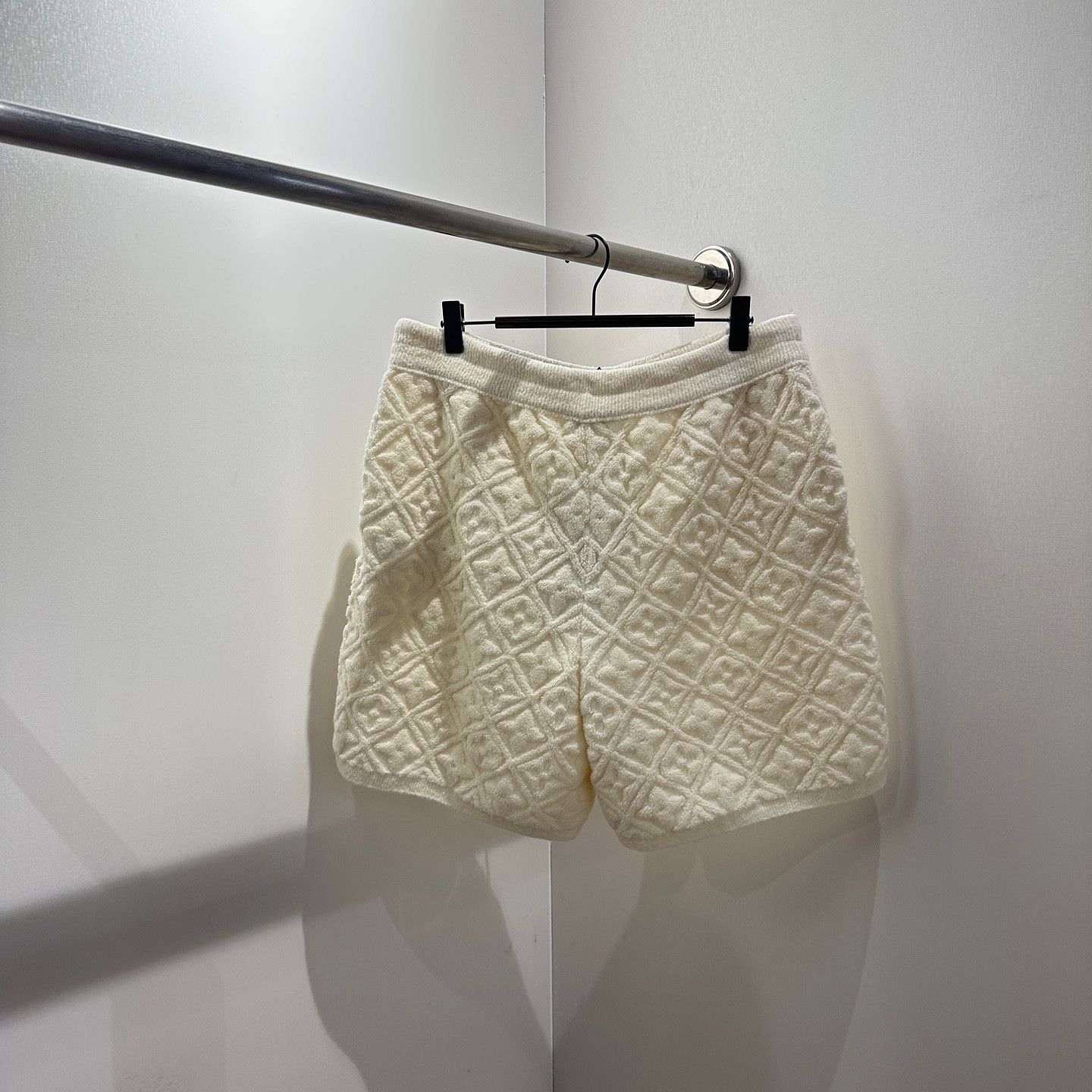 Louis Vuitton Louis Vuitton Diamond Monogram Knit Shorts Size XL Size 34" / US 12 / IT 48 - 2 Thumbnail