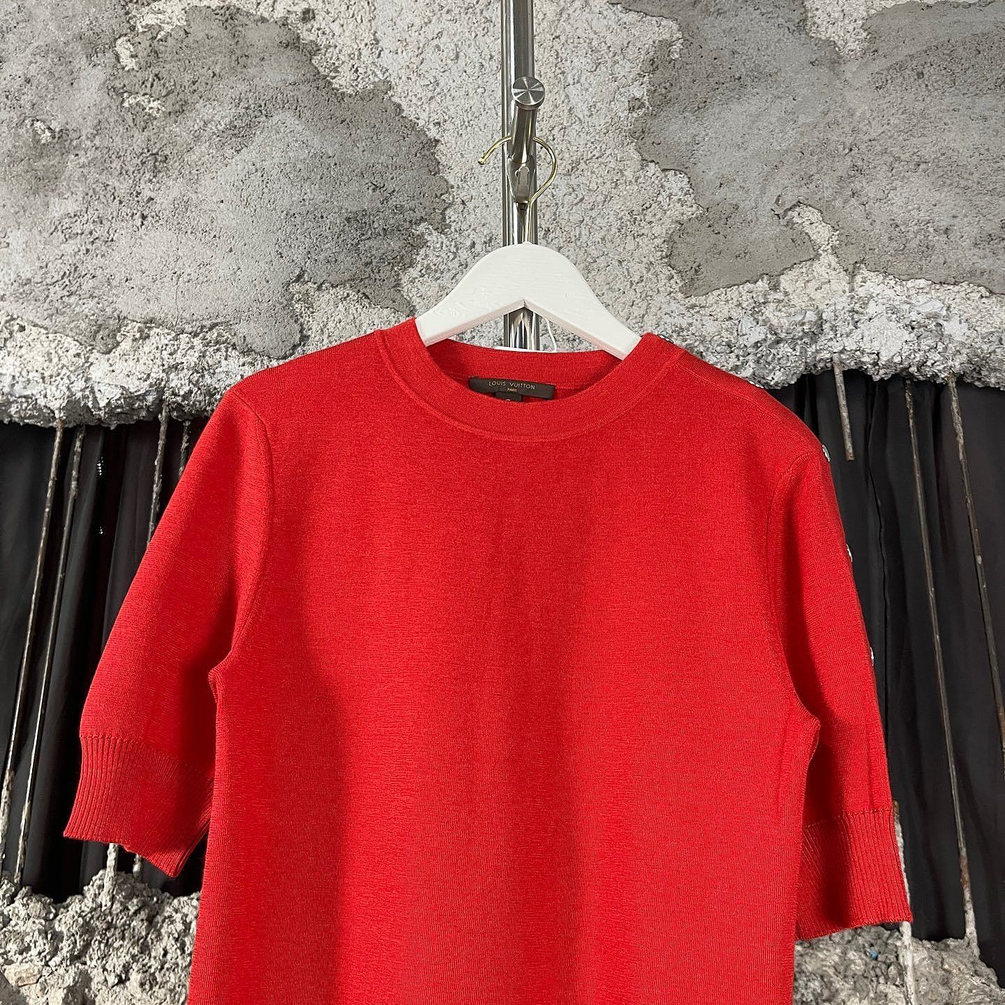 Louis Vuitton Louis Vuitton Red Knit Top With Logo Buttons Size S Size S / US 4 / IT 40 - 5 Thumbnail