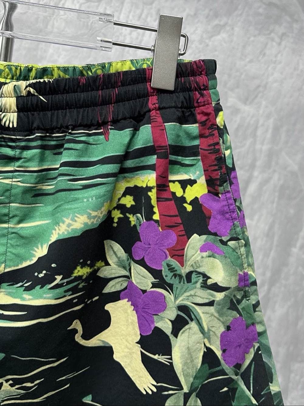Louis Vuitton Louis Vuitton Floral Print Shorts Size 46 Size US 30 / EU 46 - 6 Thumbnail