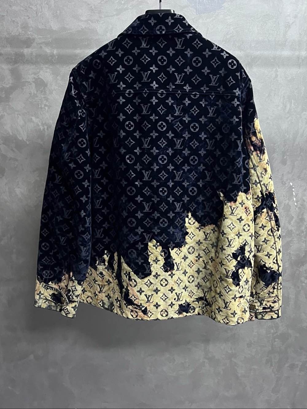 Louis Vuitton Louis Vuitton Monogram Print Denim Jacket Size 52 Size US L / EU 52-54 / 3 - 2 Thumbnail