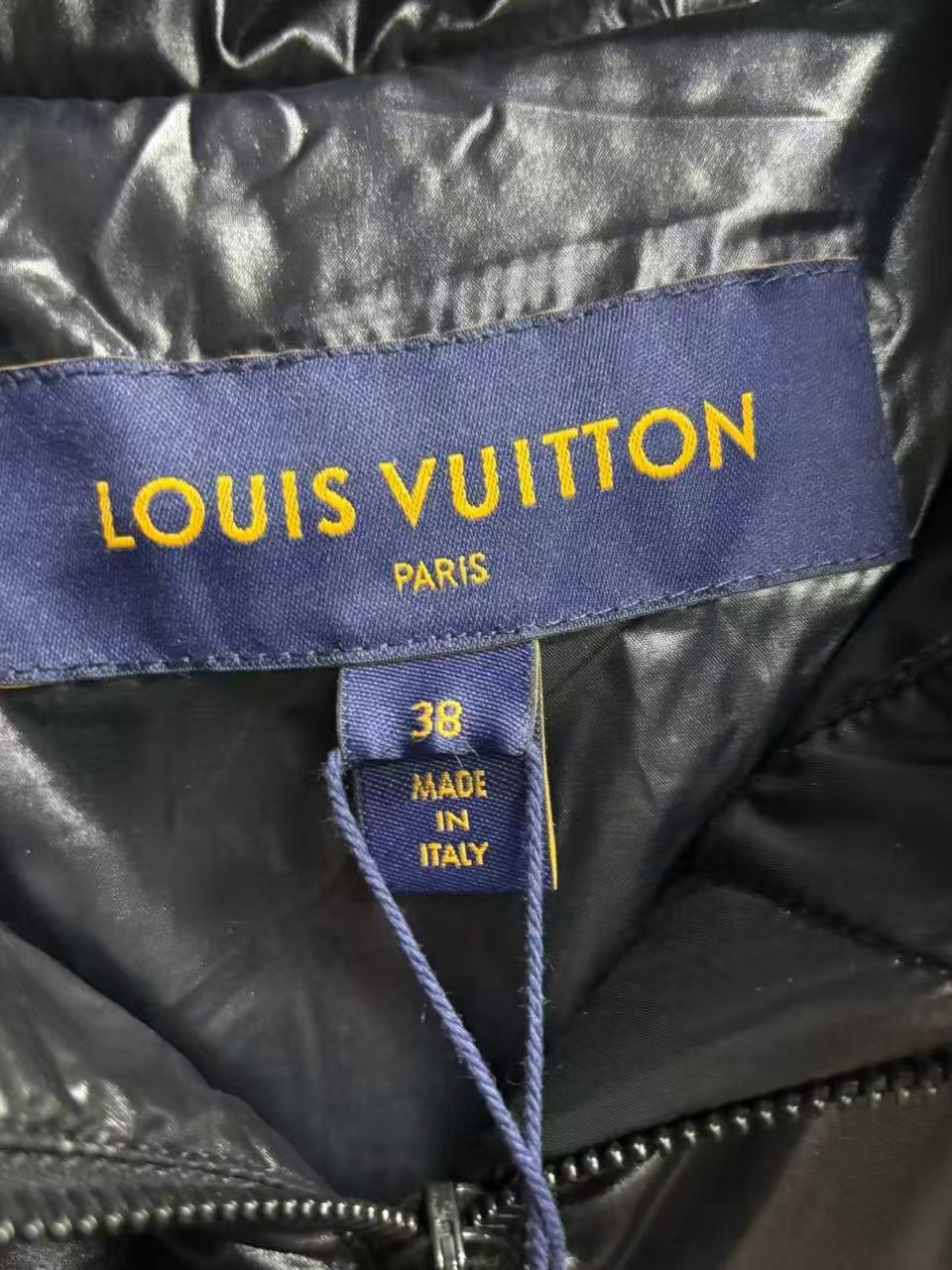 Louis Vuitton Louis Vuitton Logo Puffer Jacket Size 38 Size XS / US 0-2 / IT 36-38 - 3 Thumbnail