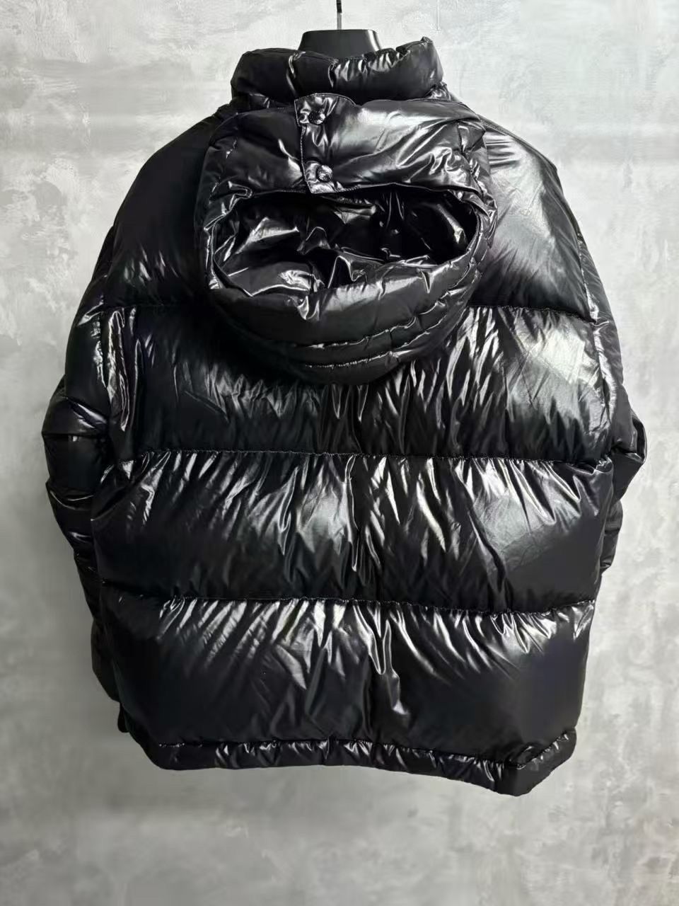 Louis Vuitton Louis Vuitton Logo Puffer Jacket Size 38 Size XS / US 0-2 / IT 36-38 - 2 Thumbnail