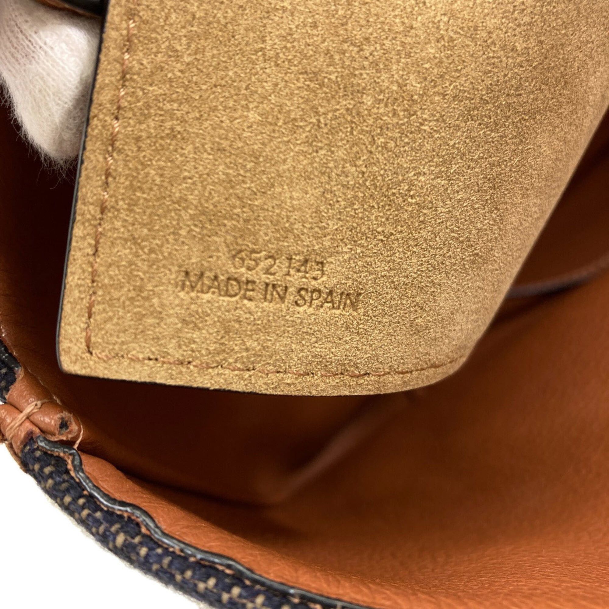 Loewe Loewe Love Anagram 2-Way Tote Bag, Wool, Women's Size ONE SIZE - 7 Thumbnail