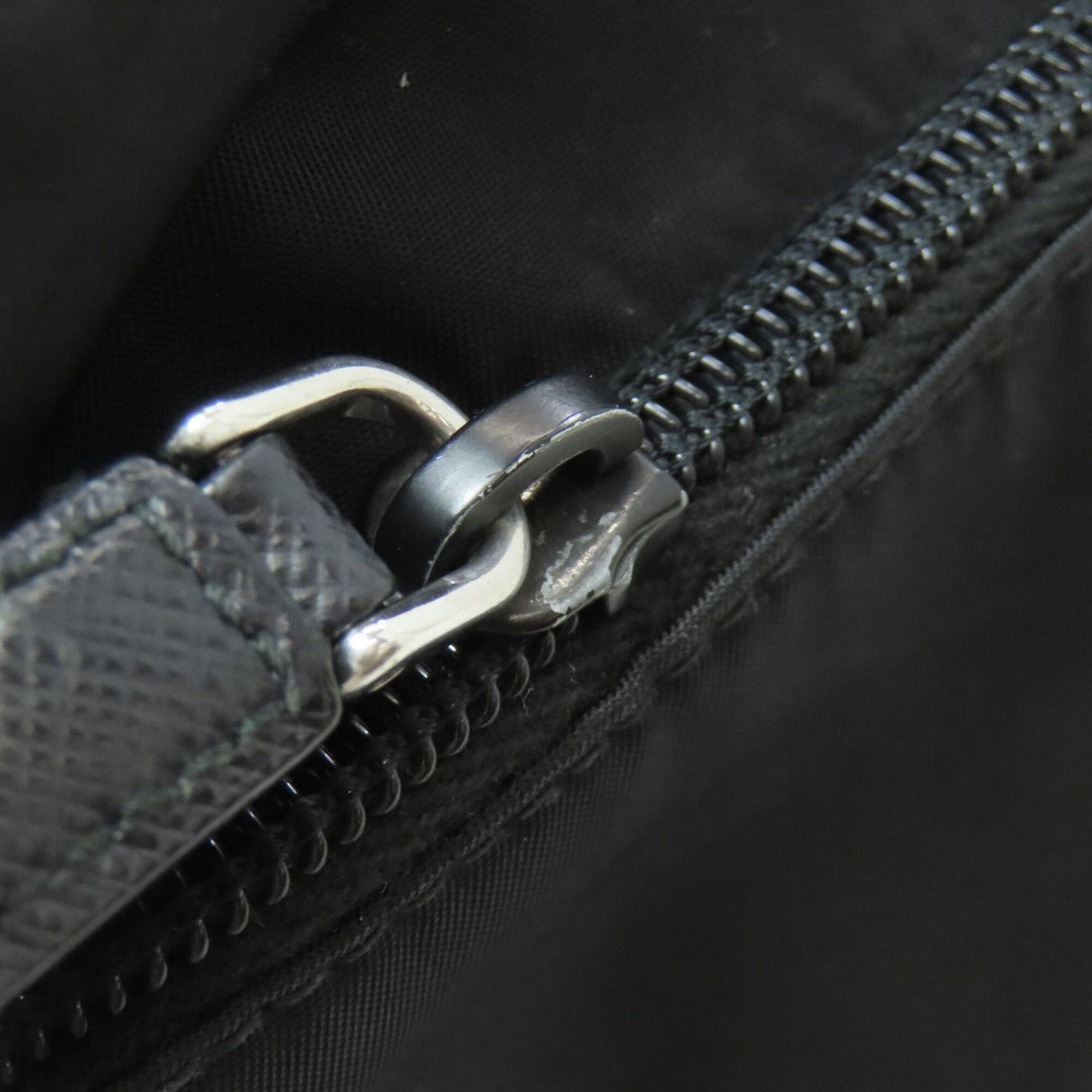Prada Prada logo hardware shoulder bag, nylon, women's. Size ONE SIZE - 11 Thumbnail