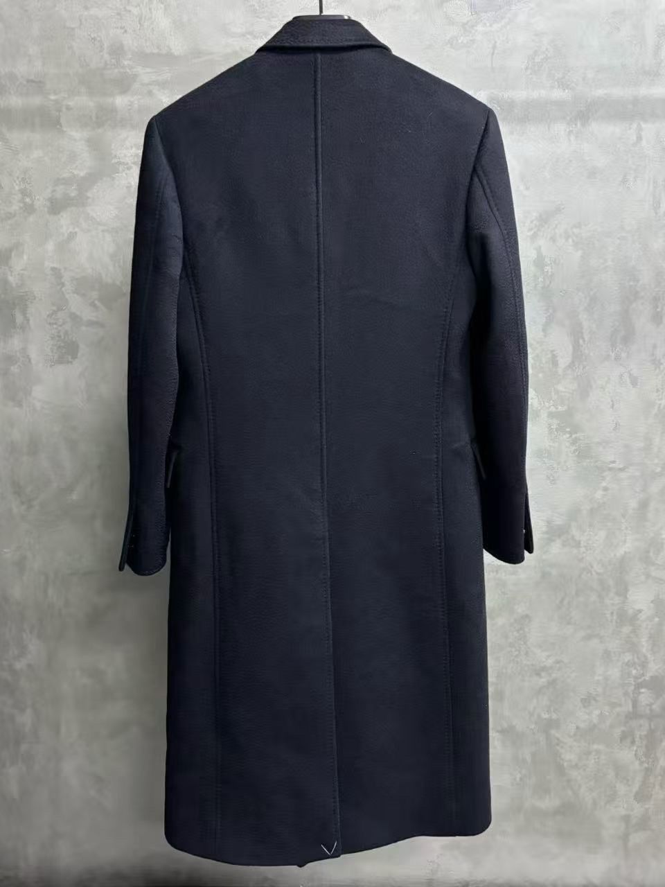 Louis Vuitton Louis Vuitton Navy Double-Breasted Coat Size 36 Size XS / US 0-2 / IT 36-38 - 2 Thumbnail