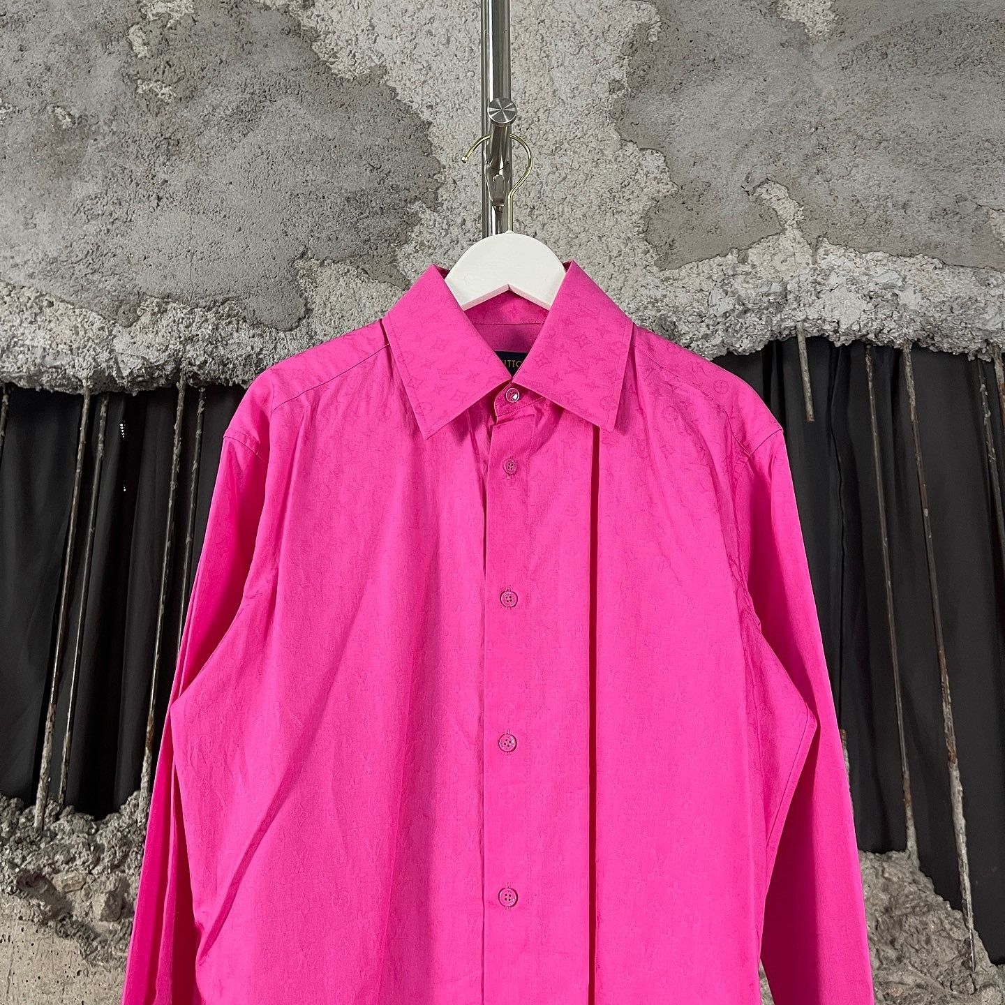 Louis Vuitton Louis Vuitton Monogram Pink Shirt Size XS Size US XS / EU 42 / 0 - 5 Thumbnail