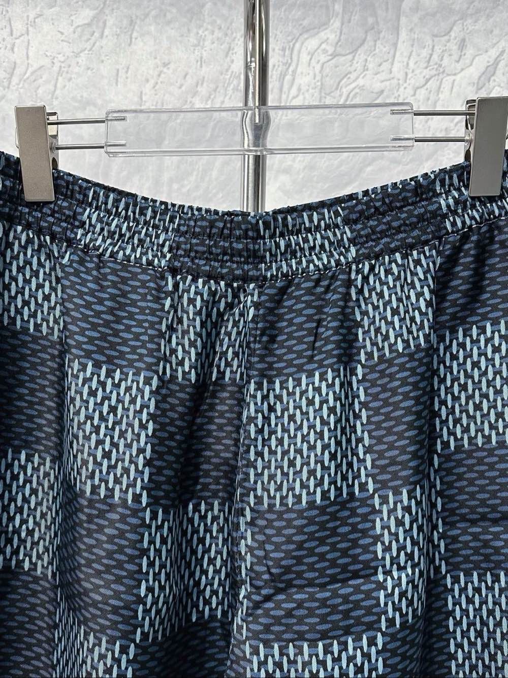 Louis Vuitton Louis Vuitton Damier Silk Shorts Size 56 Size US 40 / EU 56 - 8 Thumbnail