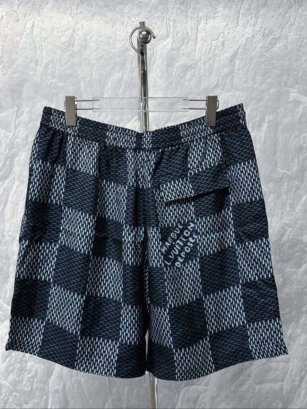 Louis Vuitton Louis Vuitton Damier Silk Shorts Size 56 Size US 40 / EU 56 - 2 Thumbnail