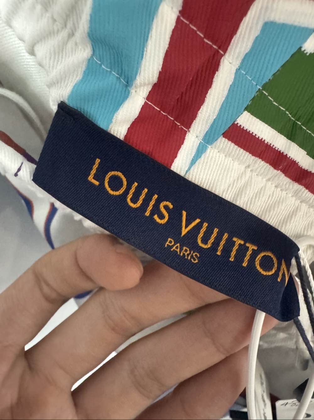 Louis Vuitton Louis Vuitton x NBA Logo Printed Shorts Size S Size US 30 / EU 46 - 3 Thumbnail