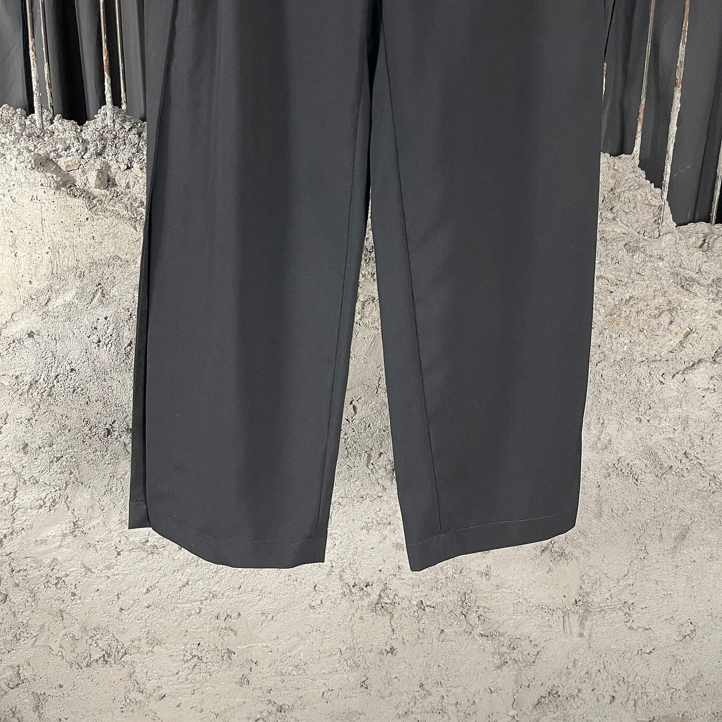 Louis Vuitton Louis Vuitton Belted Wide Leg Pants Black Size 34 Size 24" / US 00 / IT 34 - 6 Thumbnail