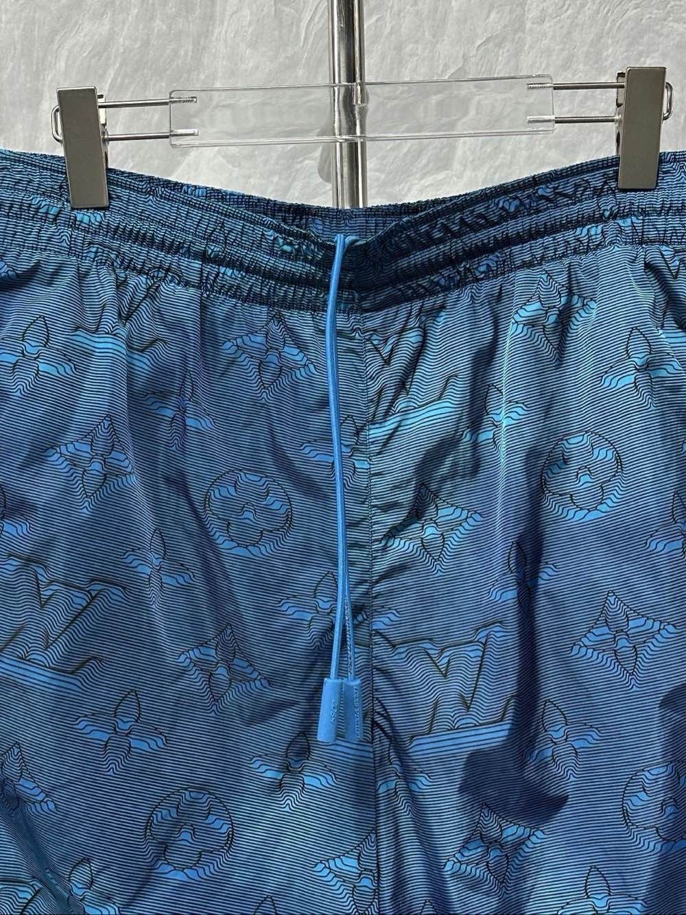 Louis Vuitton Louis Vuitton Monogram Print Swim Shorts Size M Size US 32 / EU 48 - 7 Thumbnail