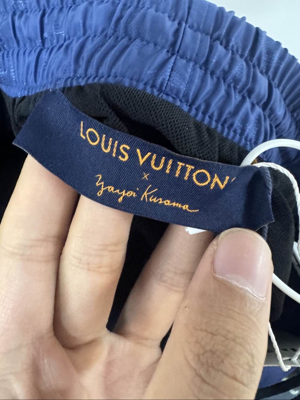 Louis Vuitton Louis Vuitton x Yayoi Kusama Monogram Shorts Size S Size US 30 / EU 46 - 3 Thumbnail