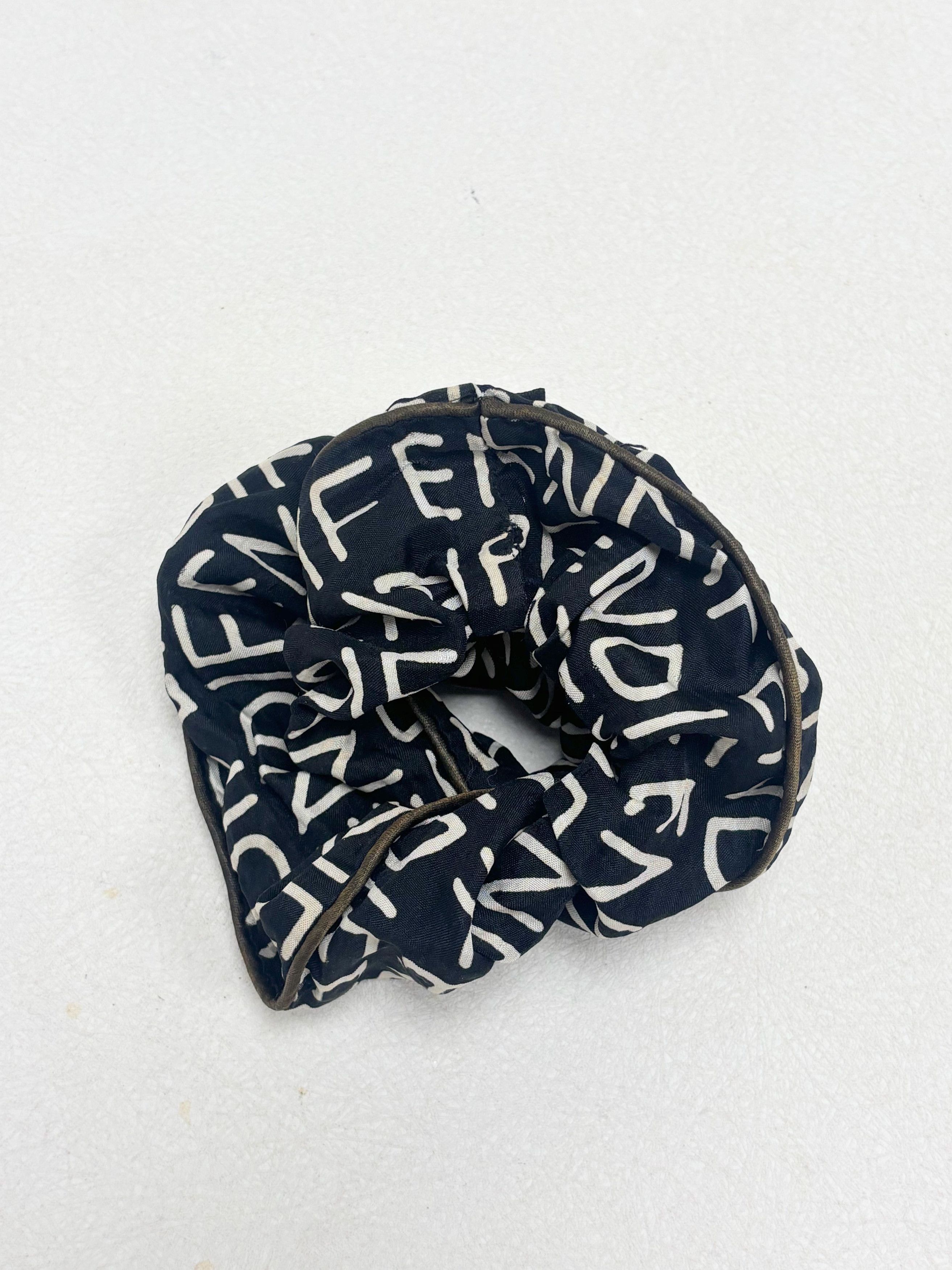 Fendi Chouchou Logo Size ONE SIZE - 4 Thumbnail