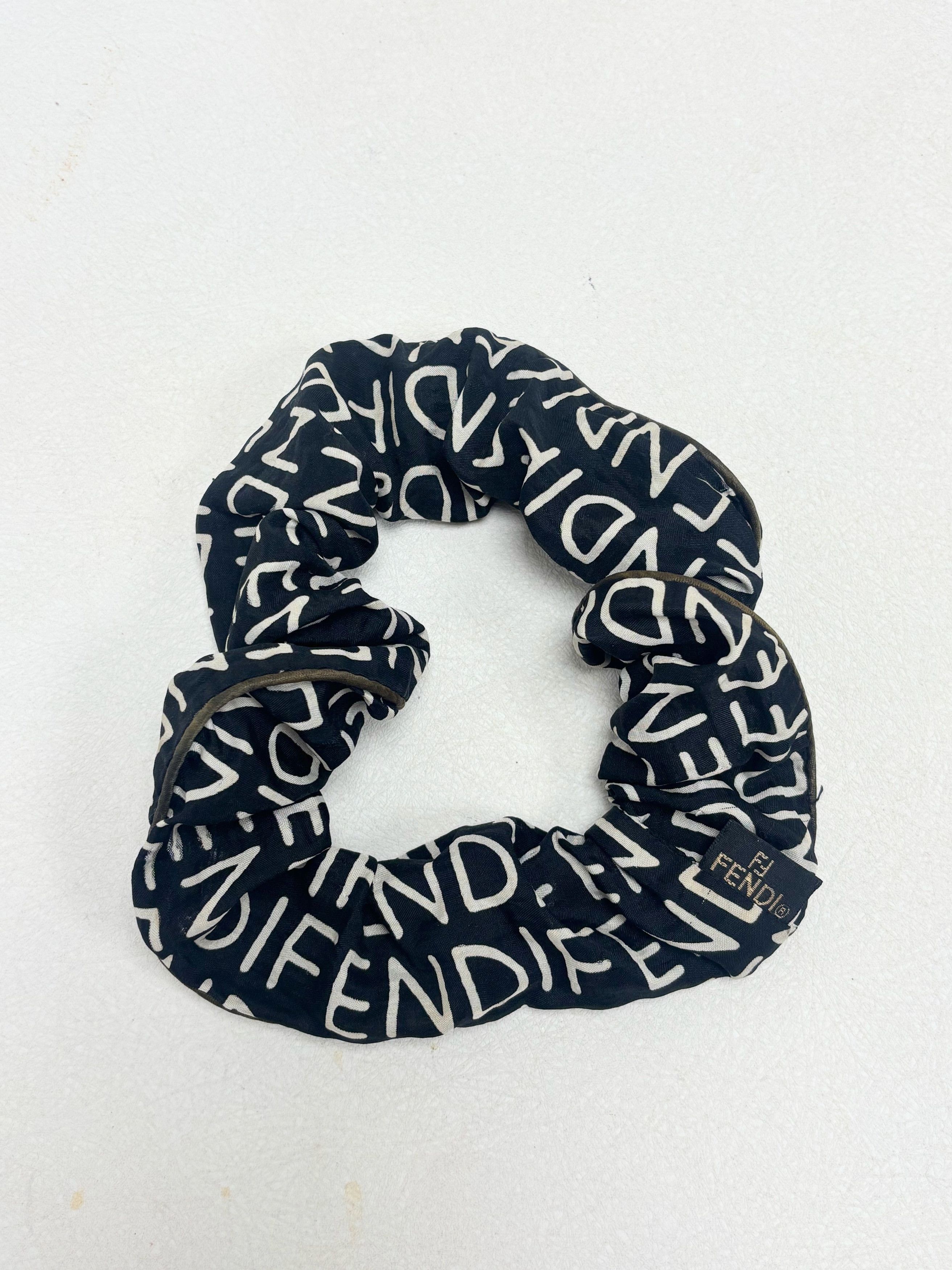 Fendi Chouchou Logo Size ONE SIZE - 3 Thumbnail