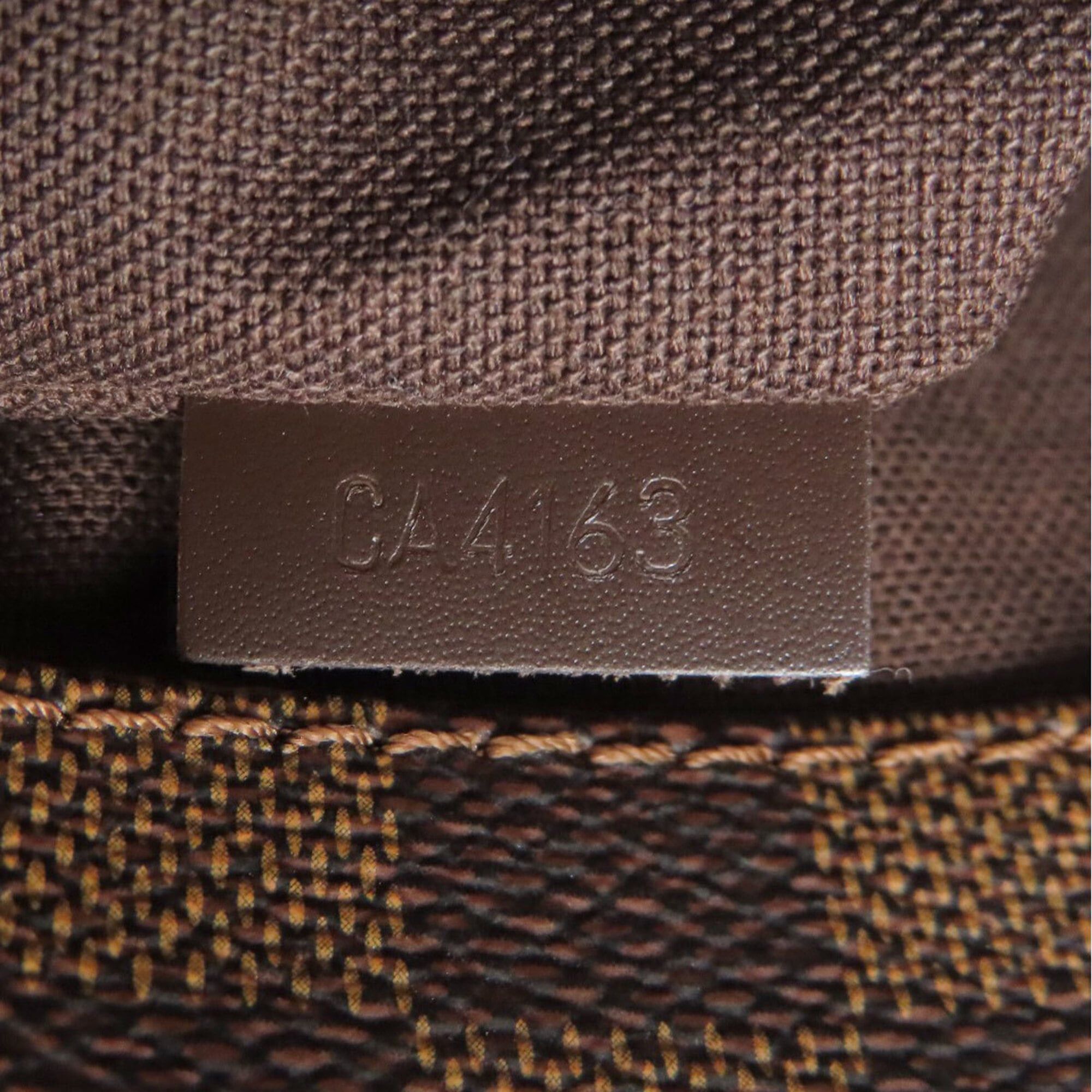 Louis Vuitton Louis Vuitton N41212 District MM Shoulder Bag Damier Canvas Women's LOUIS VUITTON Size ONE SIZE - 7 Thumbnail