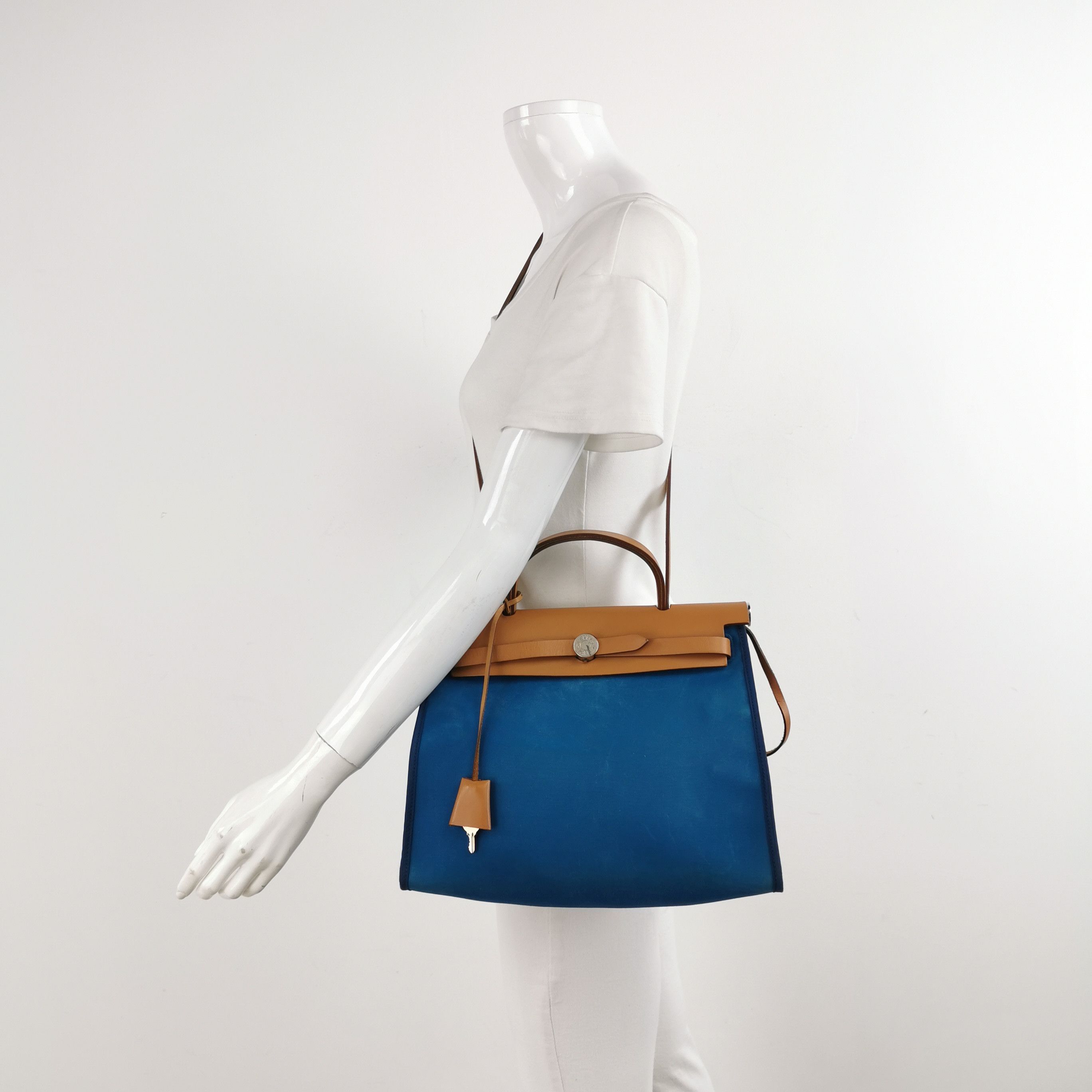Hermes Hermes Women os Shoulder Bags Size ONE SIZE - 2 Thumbnail
