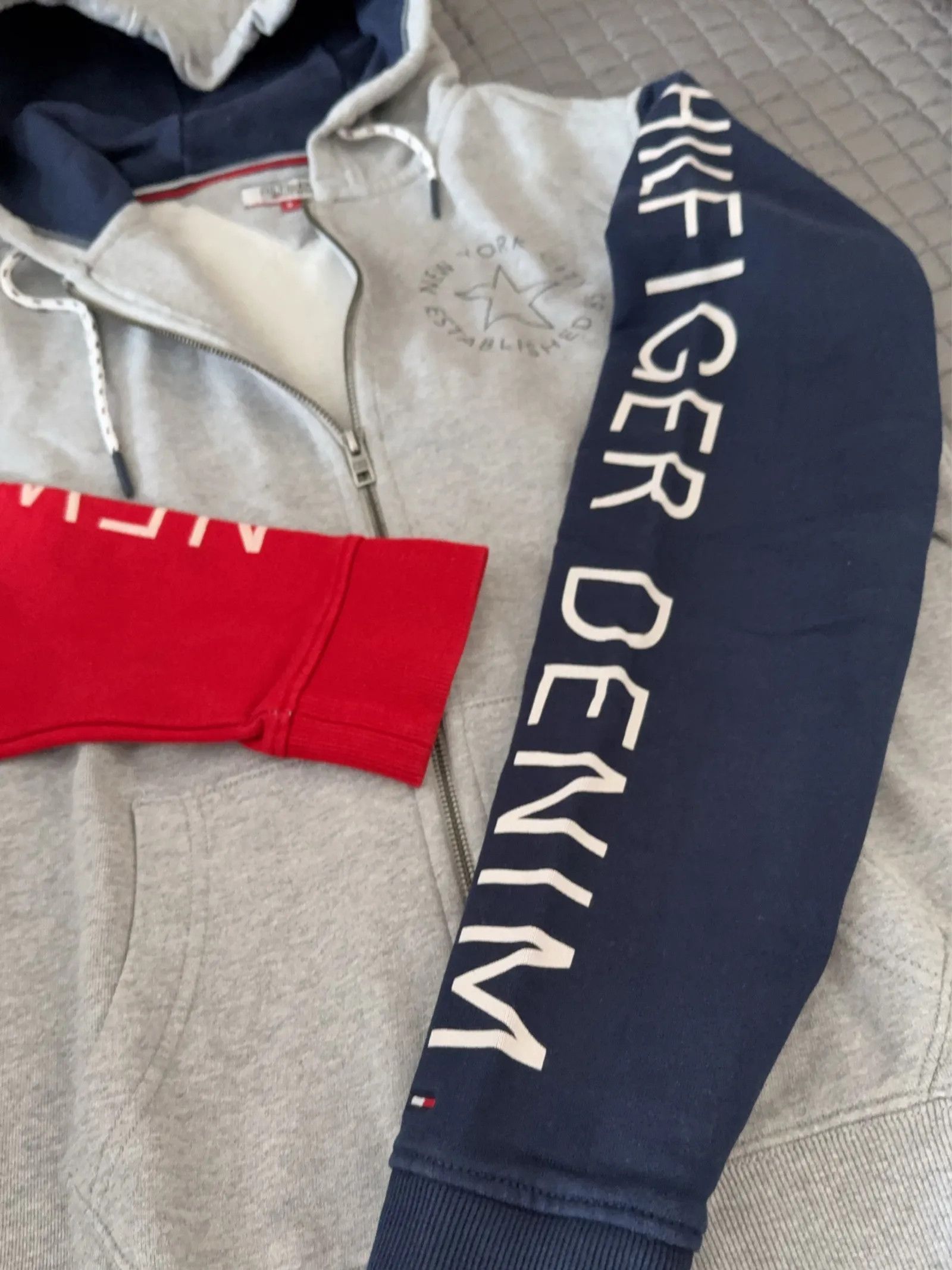 Tommy Hilfiger Tommy Hilfiger Sweatshirt Size S / US 4 / IT 40 - 3 Thumbnail