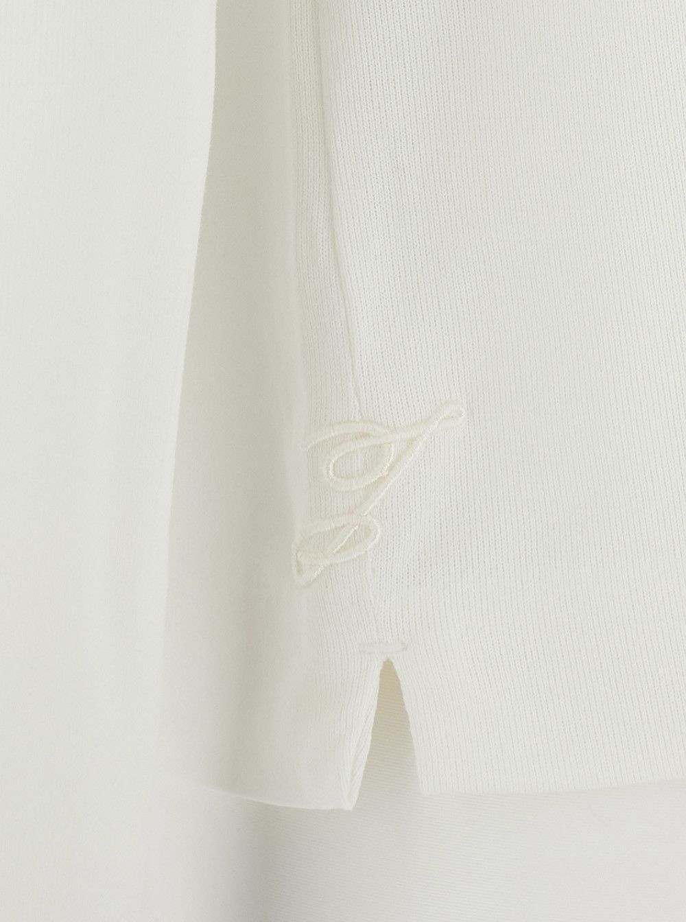 Jacquemus 'Le T-Shirt Rond Carre' White Long Sleeve T-Shirt with Round Neck and Tone-on-Tone Logo Embroidery in Tech Fabric for Men Size US S / EU 44-46 / 1 - 3 Thumbnail