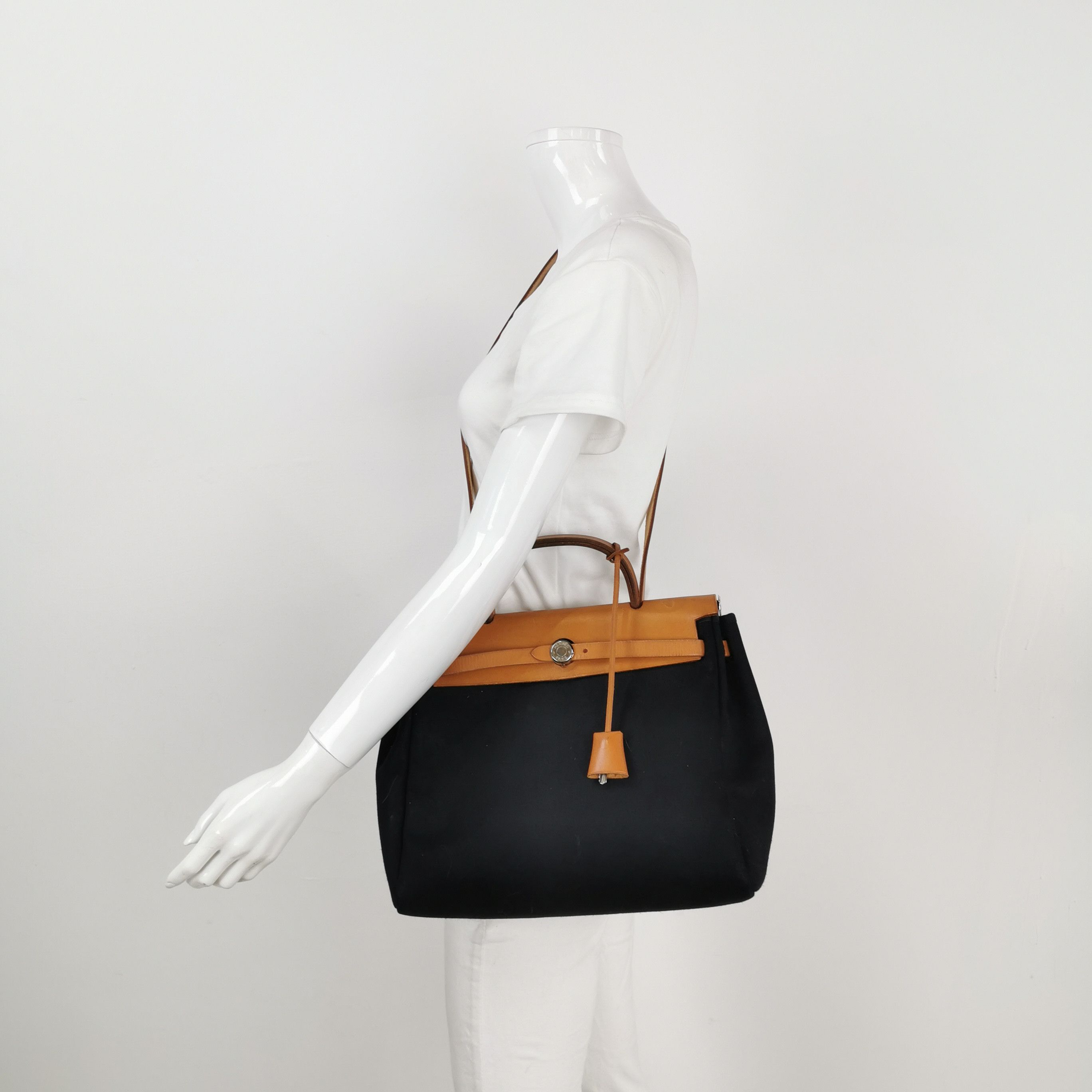 Hermes Hermes Women os Shoulder Bags Size ONE SIZE - 2 Thumbnail