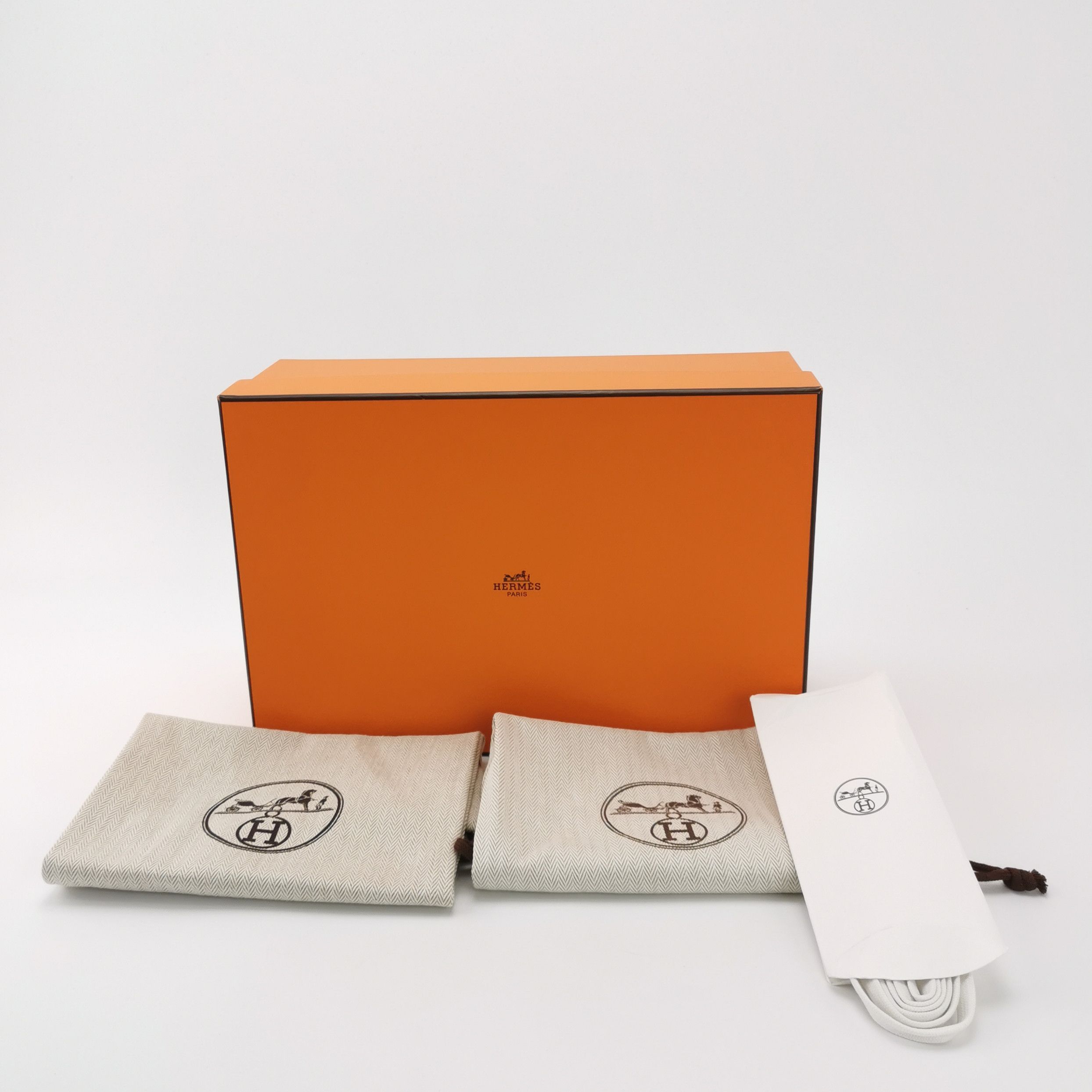 Hermes Hermes Women 6-5 Lowtop Sneakers Size US 6.5 / IT 36.5 - 6 Thumbnail