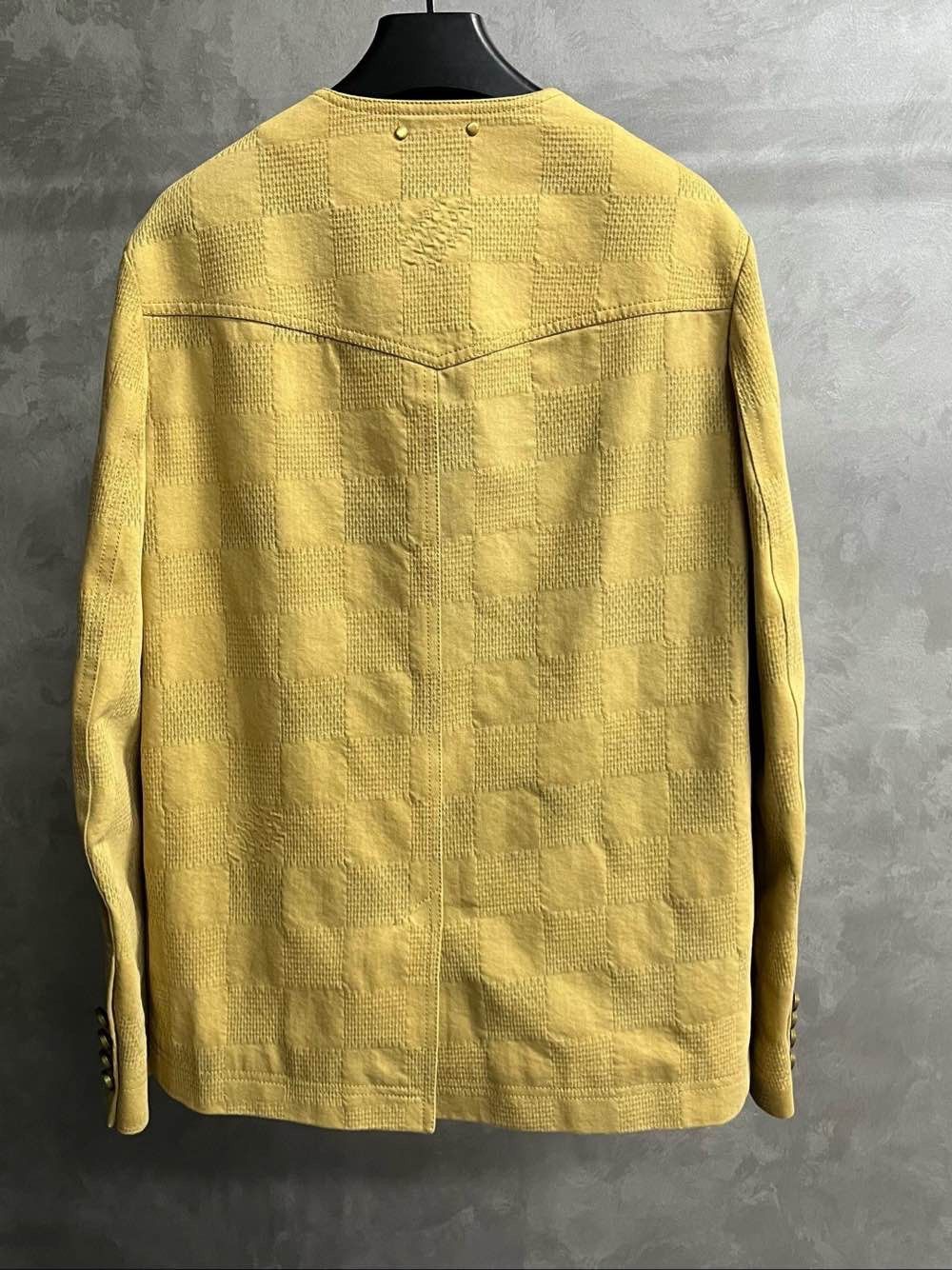 Louis Vuitton Louis Vuitton Craggy Light Jacket Size M Size US M / EU 48-50 / 2 - 2 Thumbnail