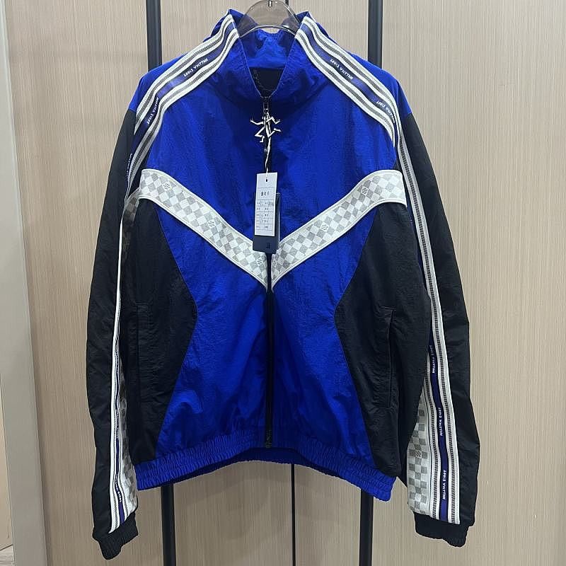 Louis Vuitton Louis Vuitton Checkerboard Track Jacket Size XL Size US L / EU 52-54 / 3 - 6 Thumbnail