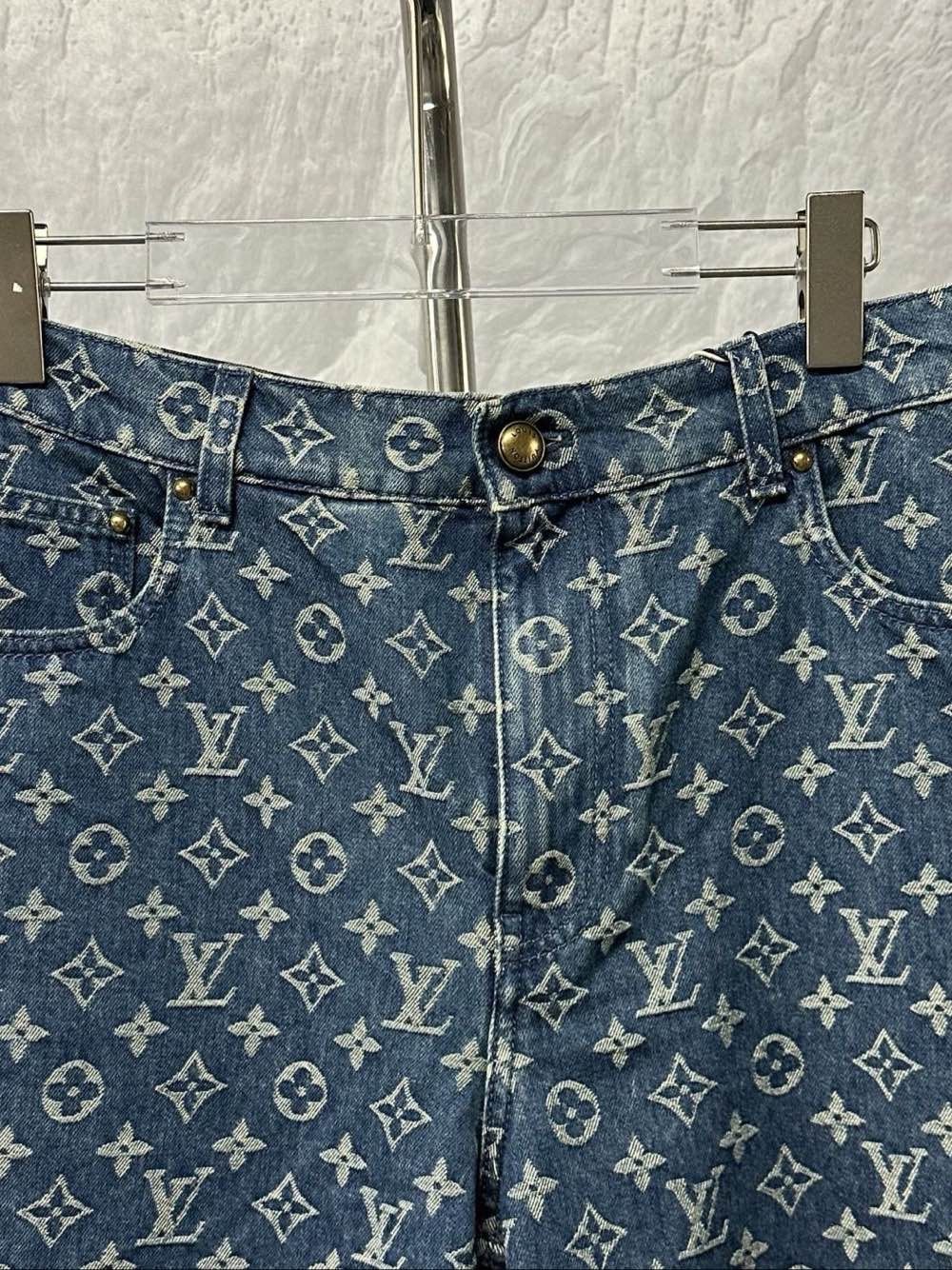 Louis Vuitton Louis Vuitton Monogram Denim Shorts Size 29 Size US 29 - 7 Thumbnail