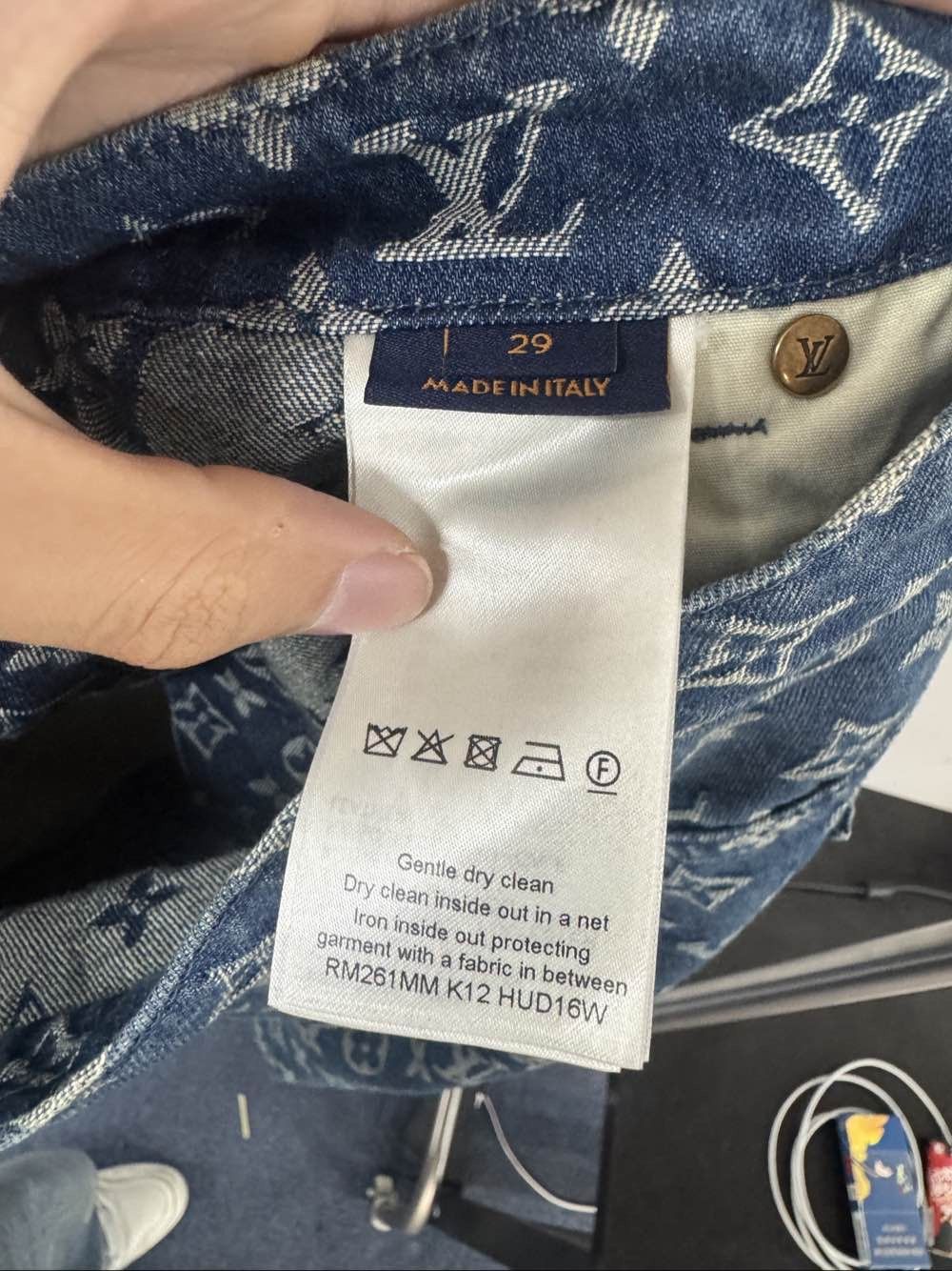 Louis Vuitton Louis Vuitton Monogram Denim Shorts Size 29 Size US 29 - 4 Thumbnail
