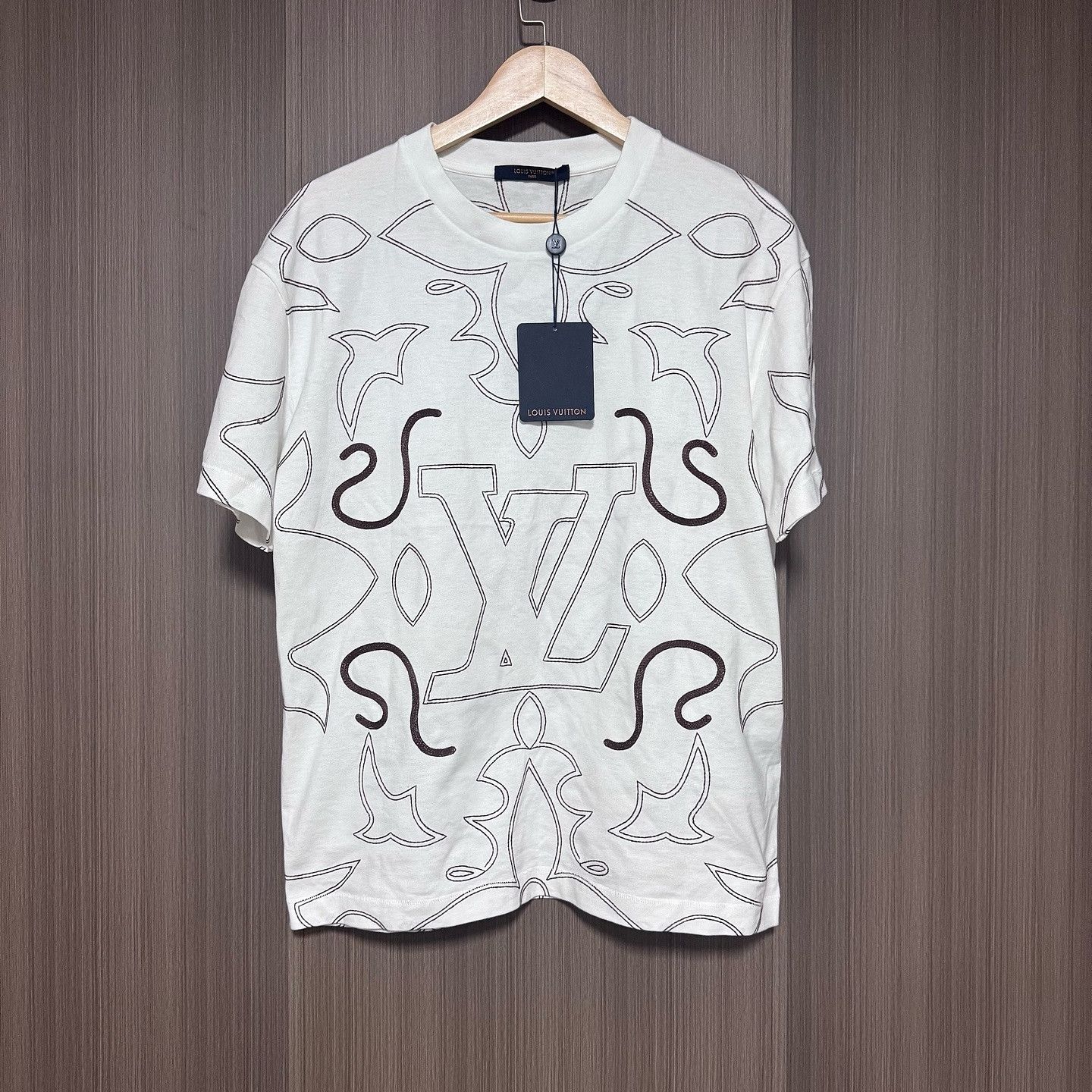 Louis Vuitton Louis Vuitton Logo Embroidery T-Shirt Size S Size US S / EU 44-46 / 1 - 6 Thumbnail