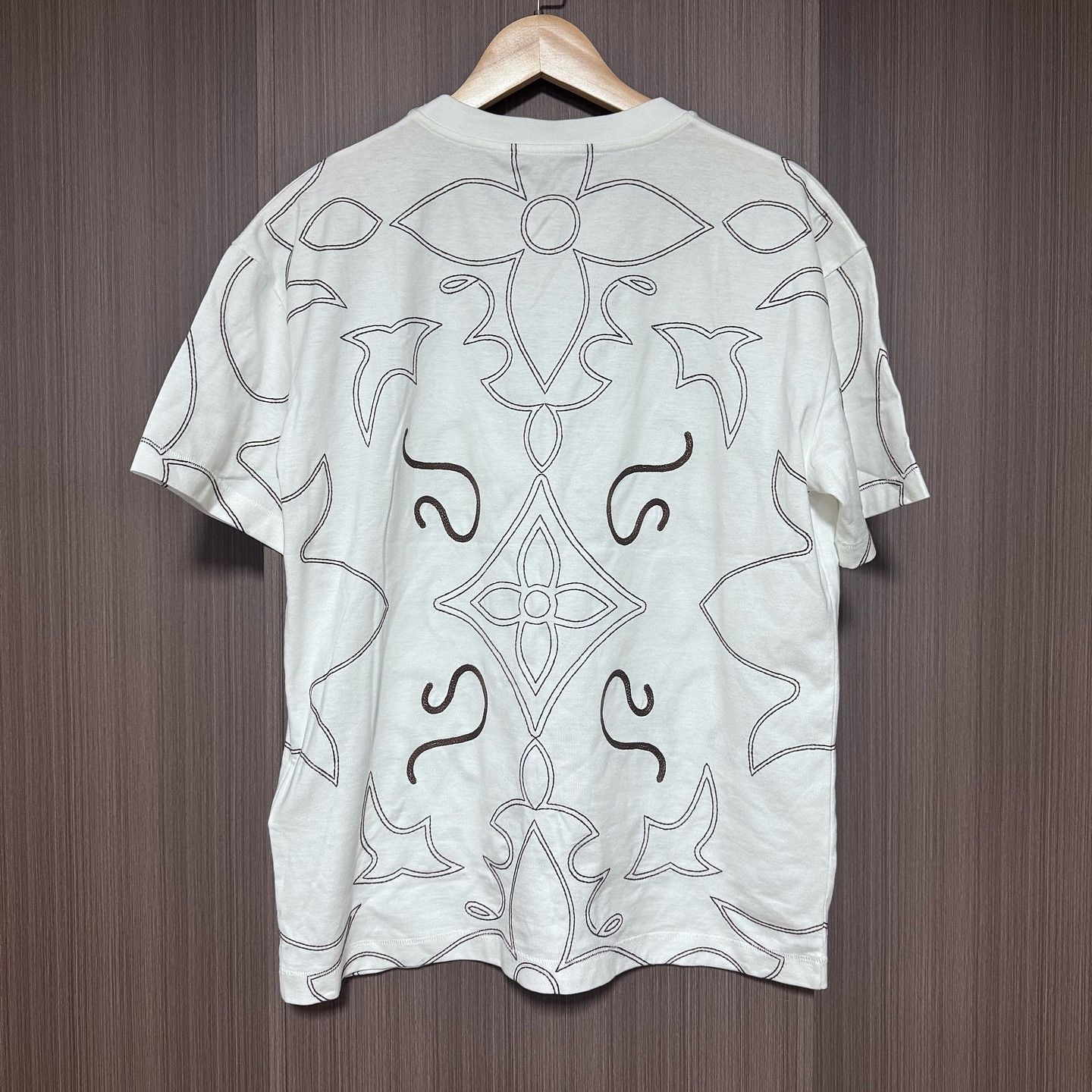 Louis Vuitton Louis Vuitton Logo Embroidery T-Shirt Size S Size US S / EU 44-46 / 1 - 2 Thumbnail